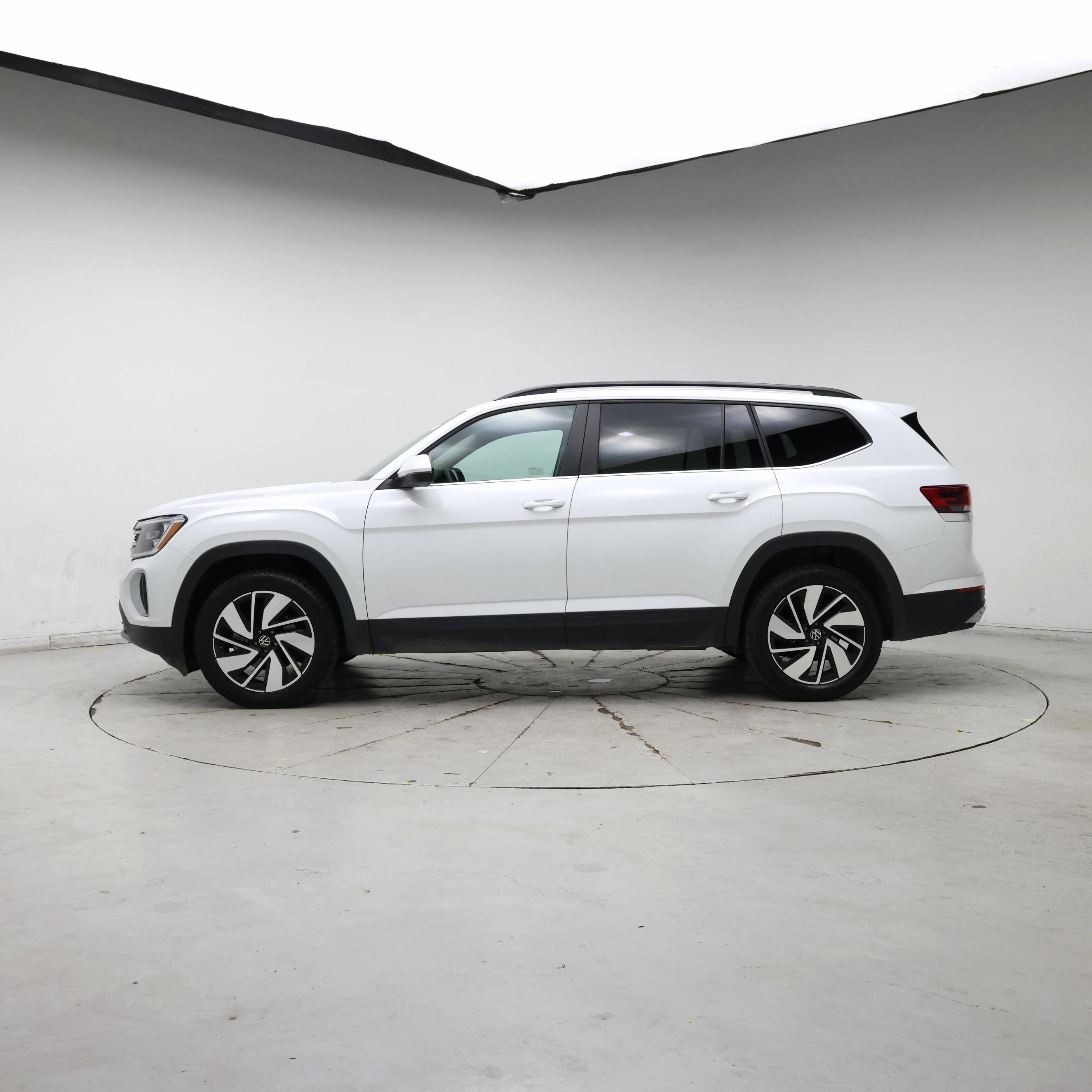 Thumbnail: 2024 Volkswagen Atlas - 3