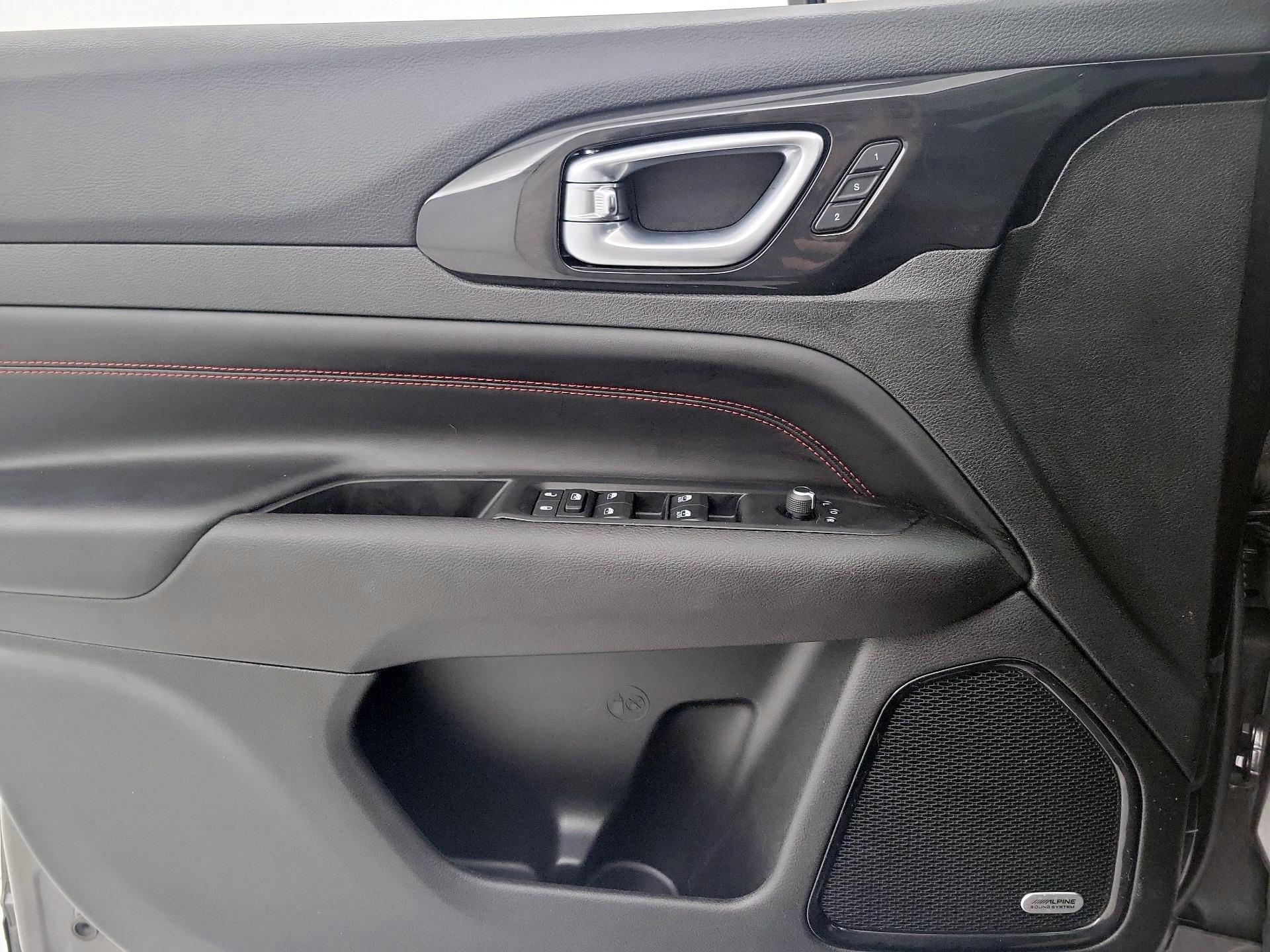 Thumbnail: 2022 Jeep Compass - 12