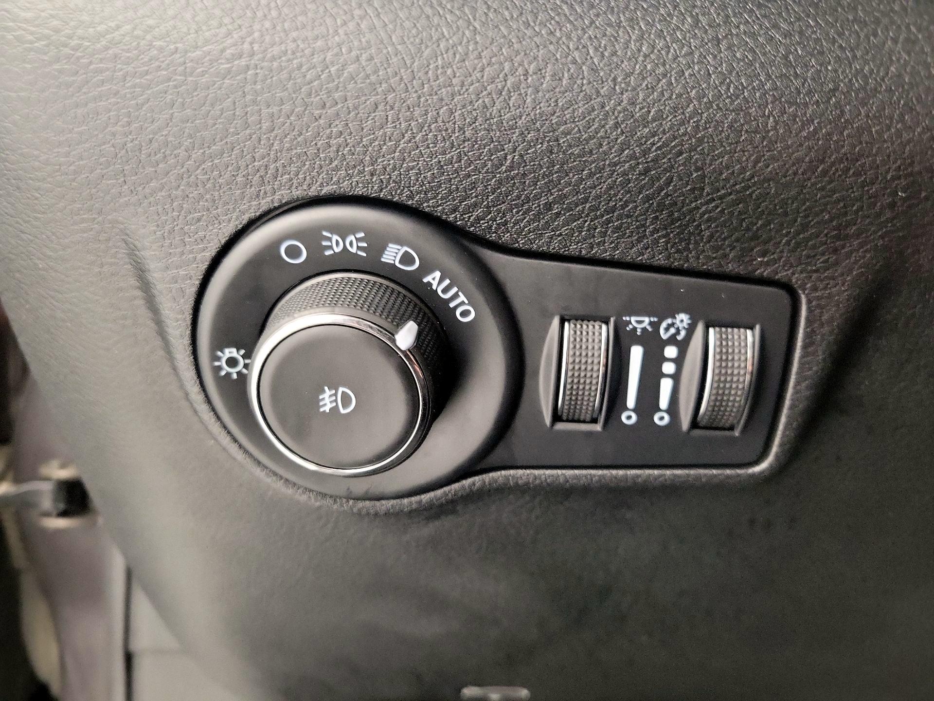 Thumbnail: 2022 Jeep Compass - 13