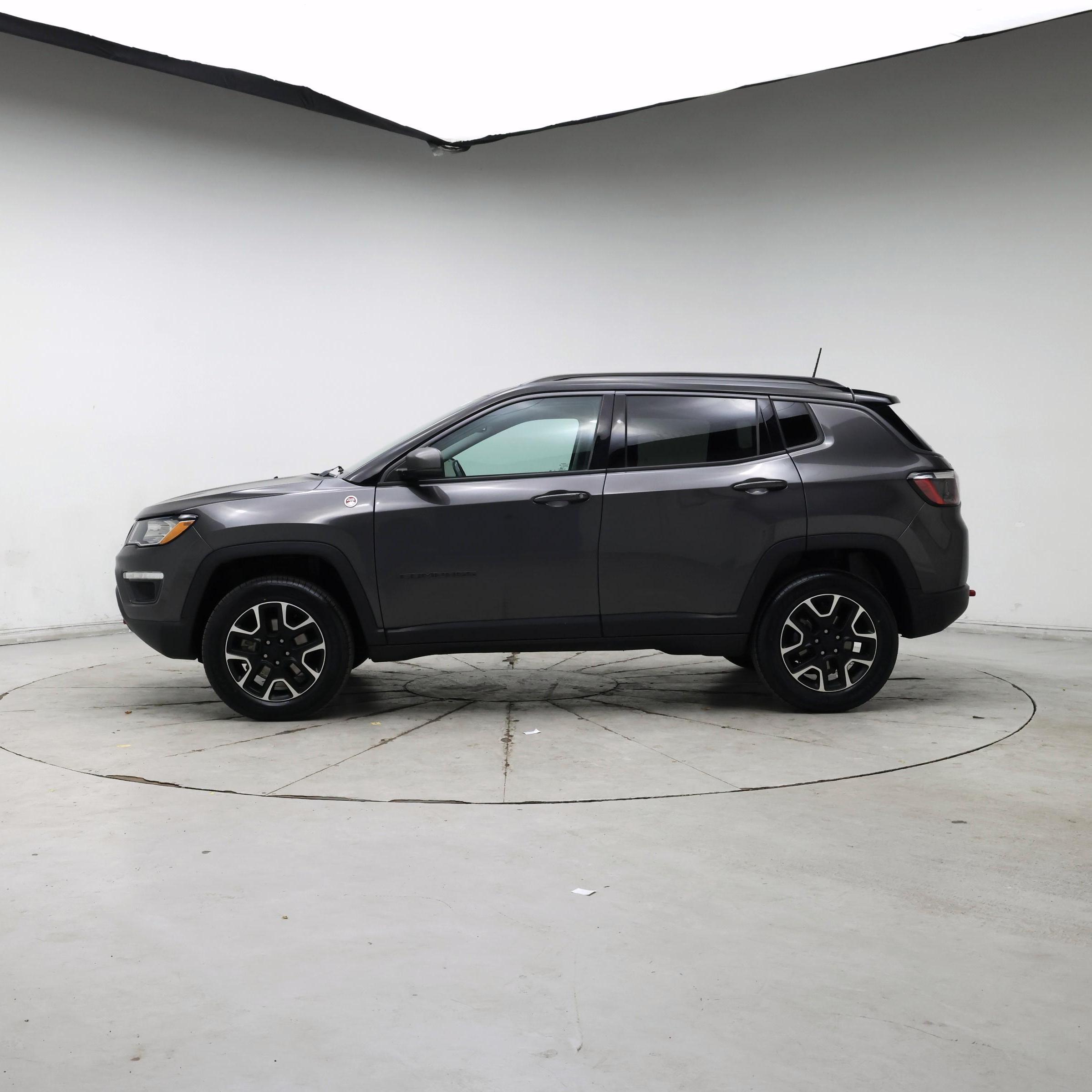 Thumbnail: 2021 Jeep Compass - 3