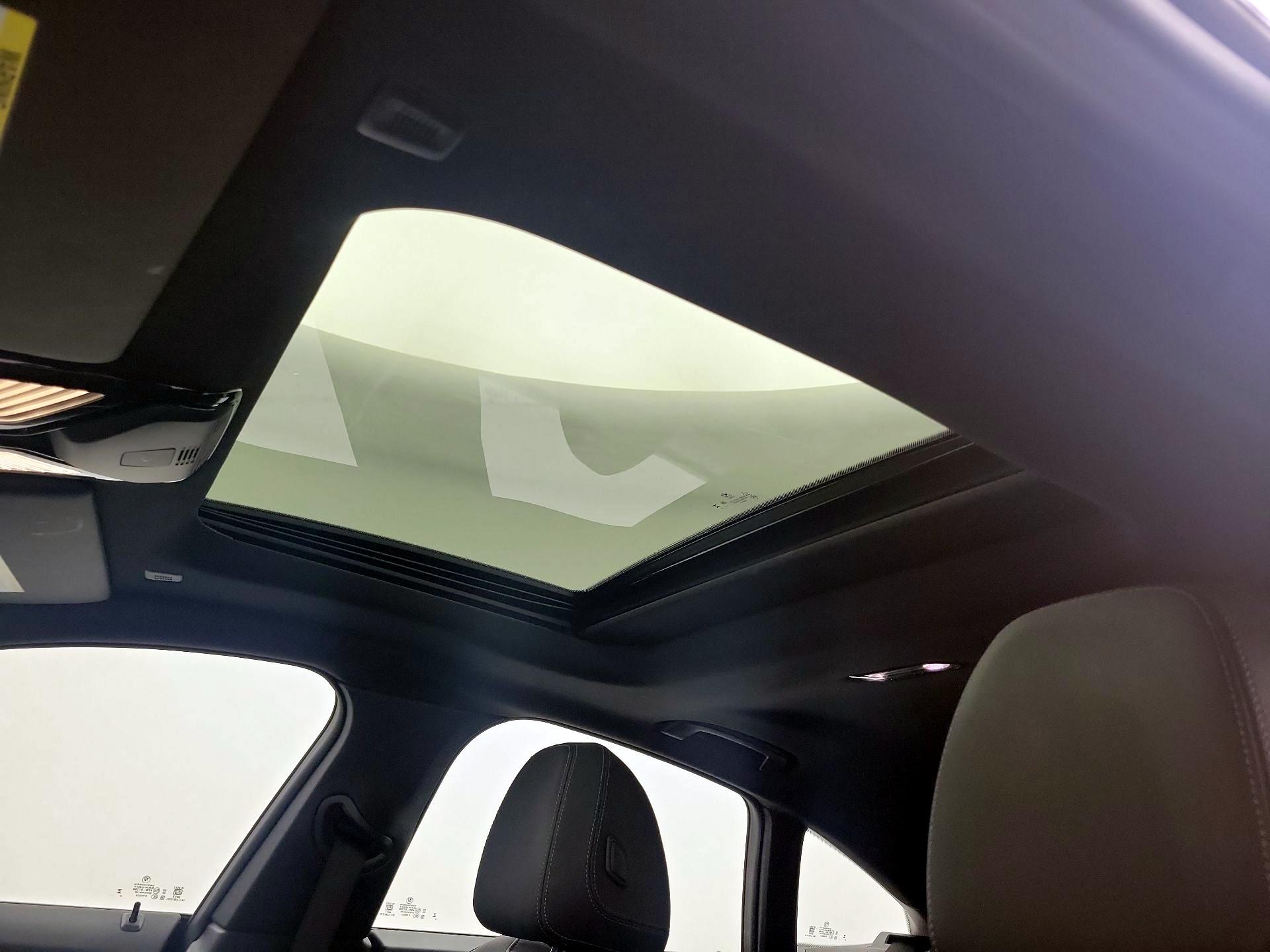 Thumbnail: 2025 BMW 4 Series - 19