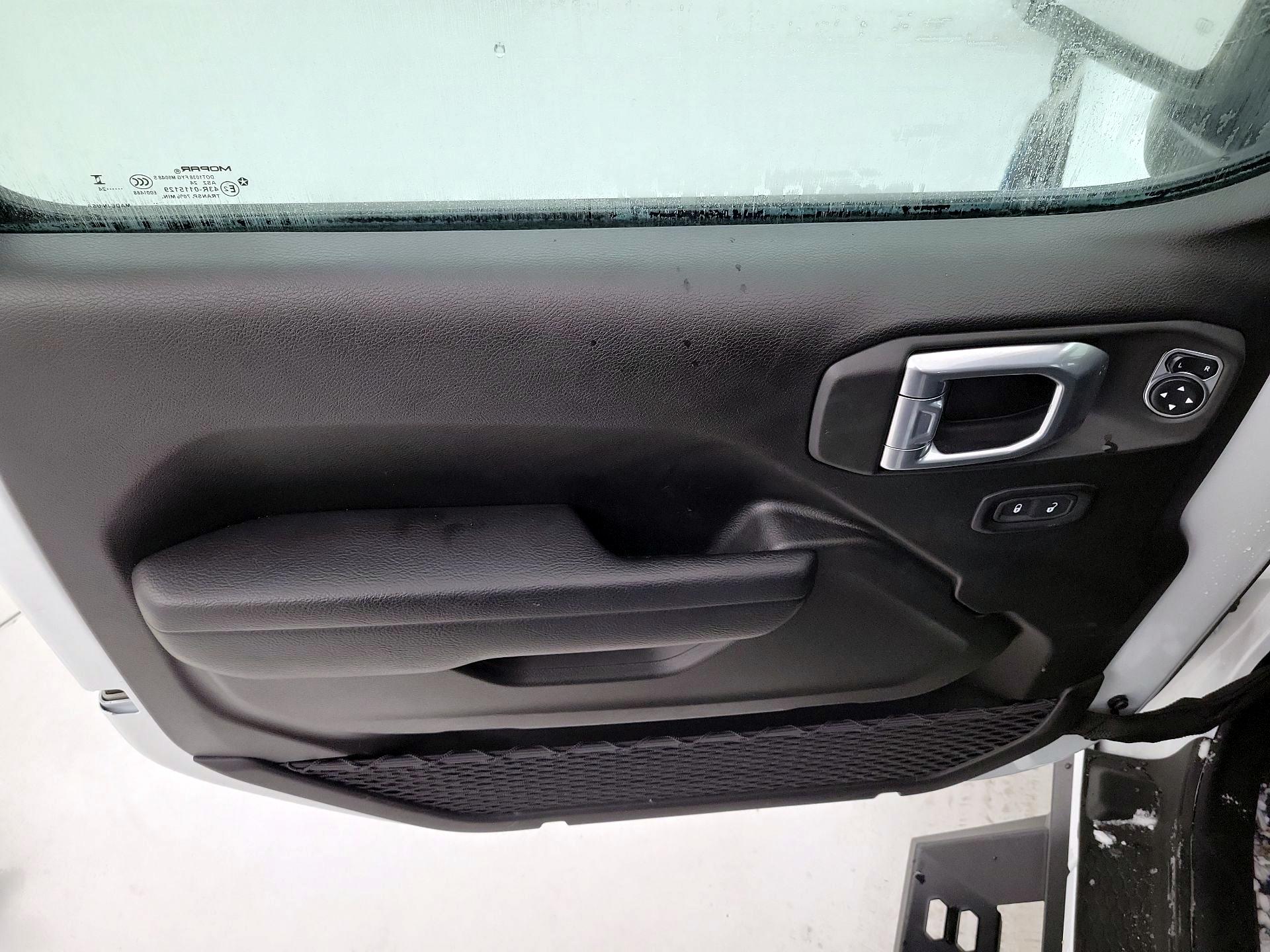 Thumbnail: 2024 Jeep Gladiator - 12