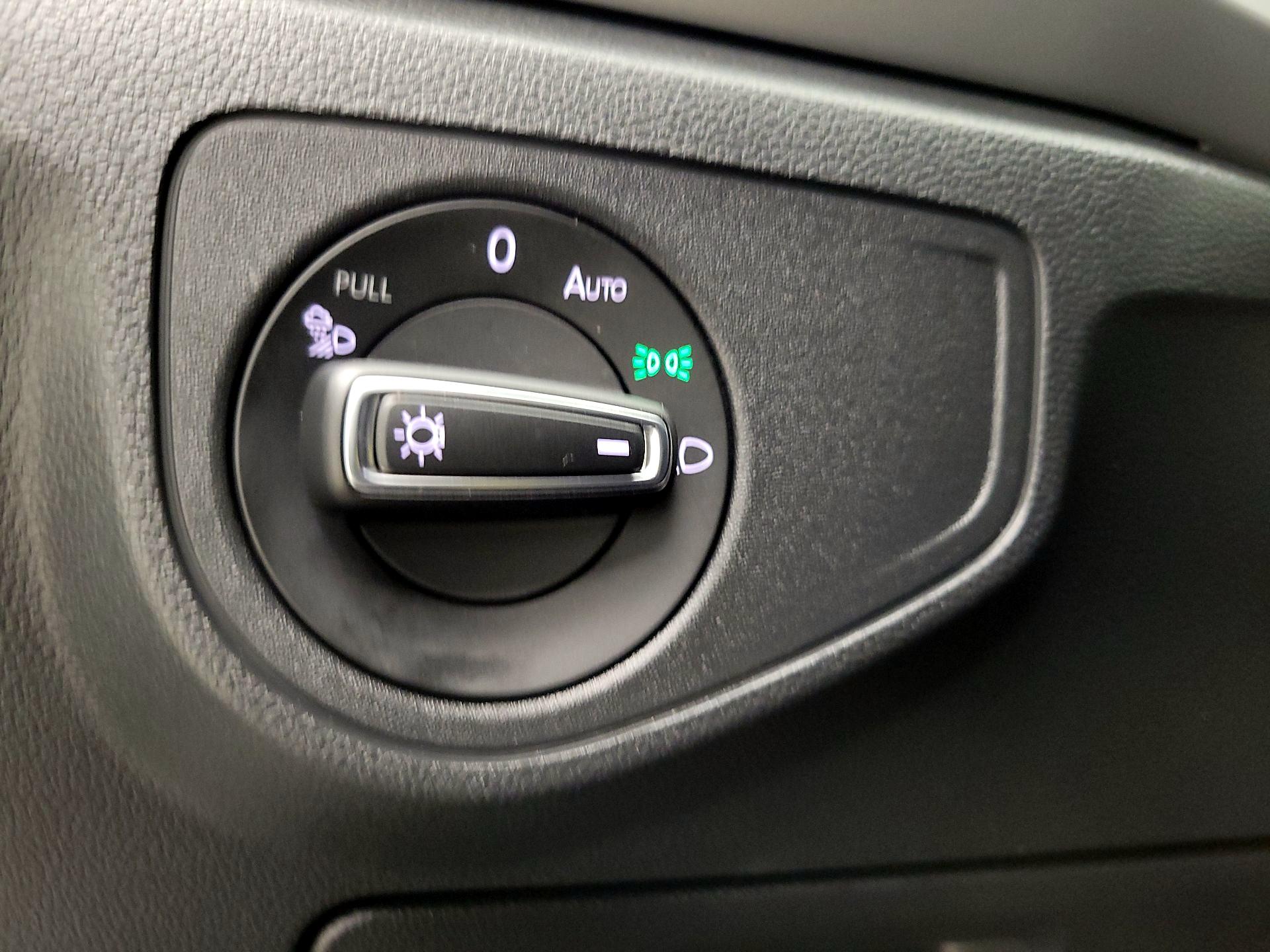 Thumbnail: 2023 Volkswagen Atlas - 13