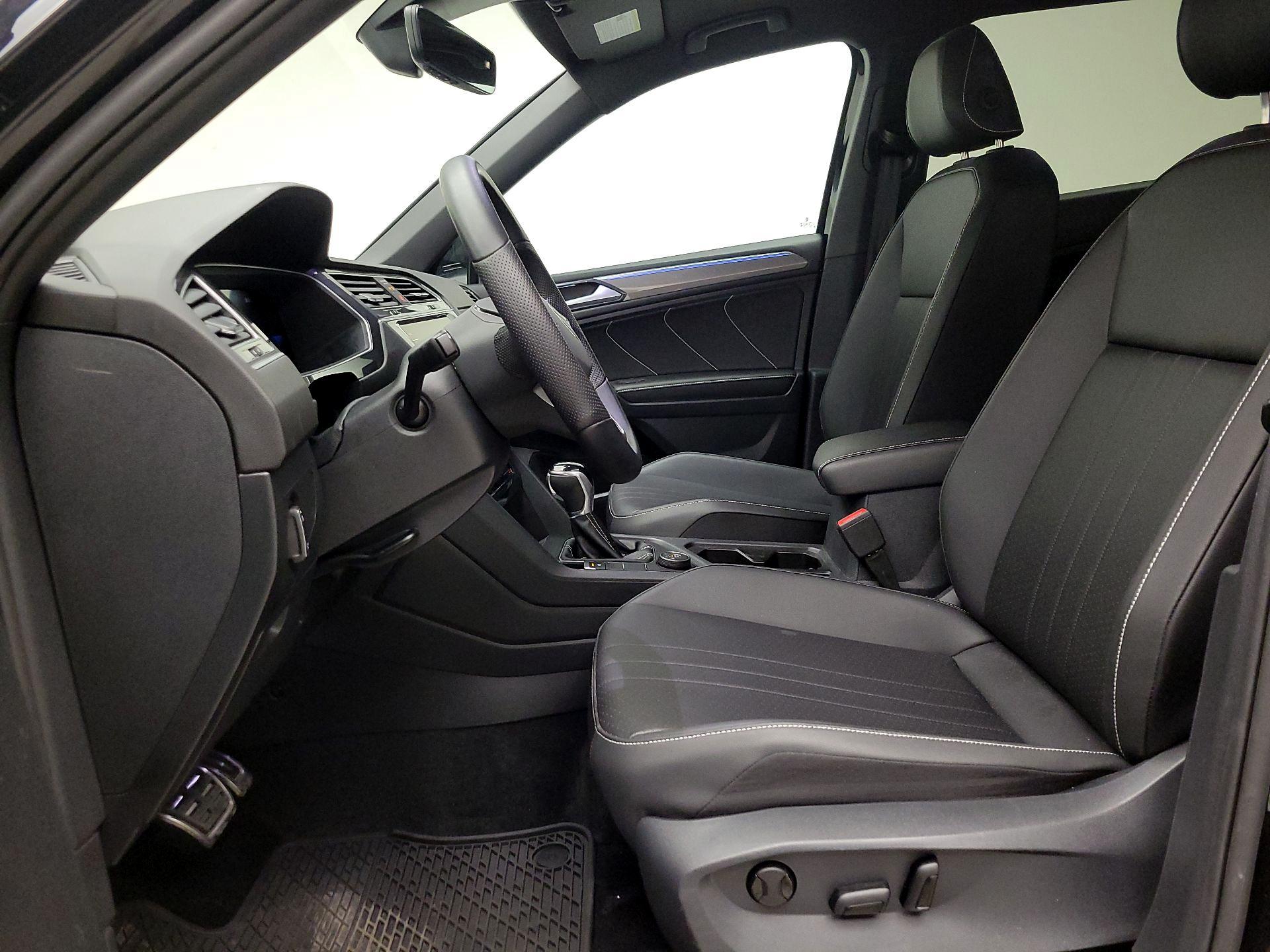 Thumbnail: 2024 Volkswagen Tiguan - 11