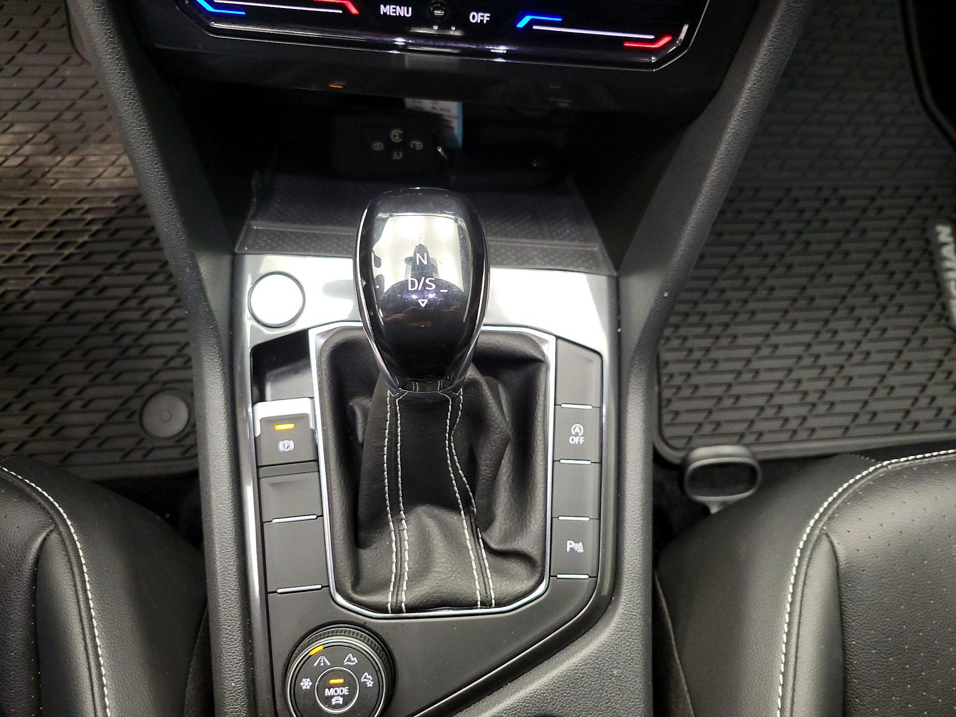 Thumbnail: 2024 Volkswagen Tiguan - 17