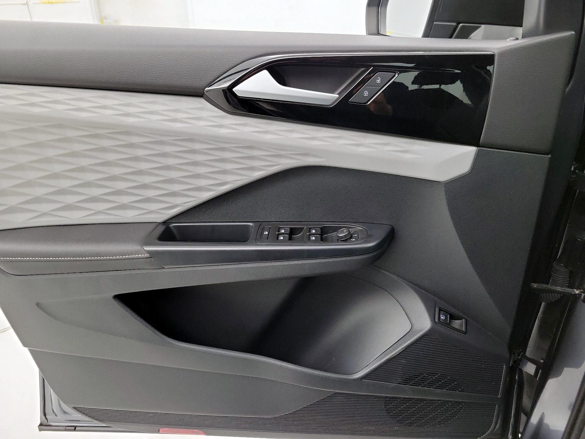 Thumbnail: 2024 Volkswagen Taos - 12