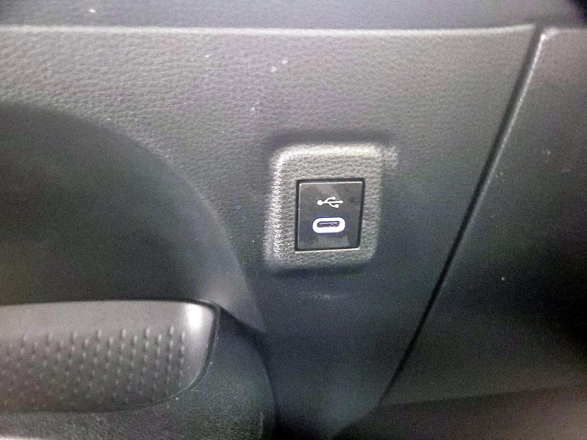 Thumbnail: 2024 Toyota Corolla - 18