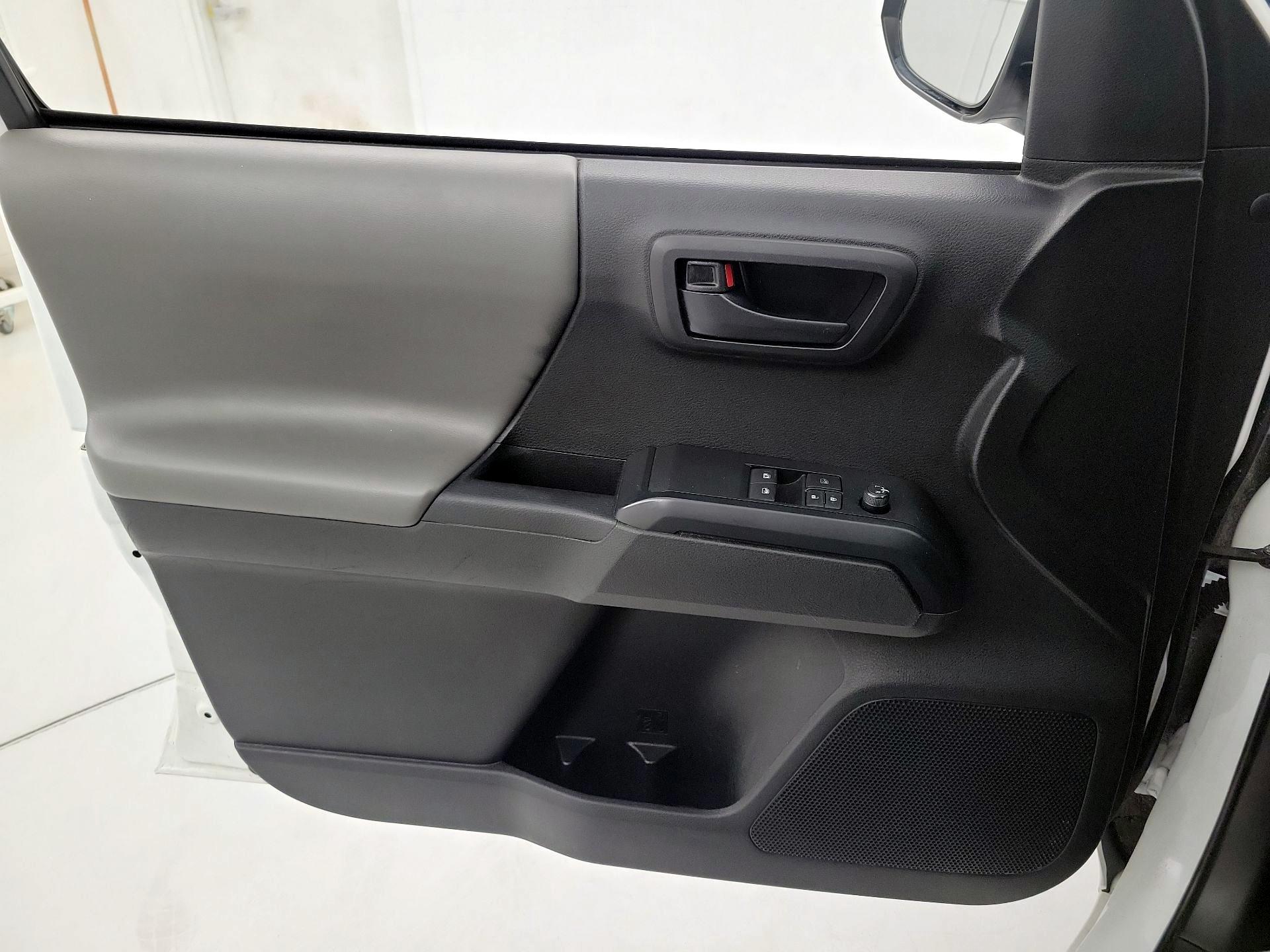 Thumbnail: 2022 Toyota Tacoma - 12