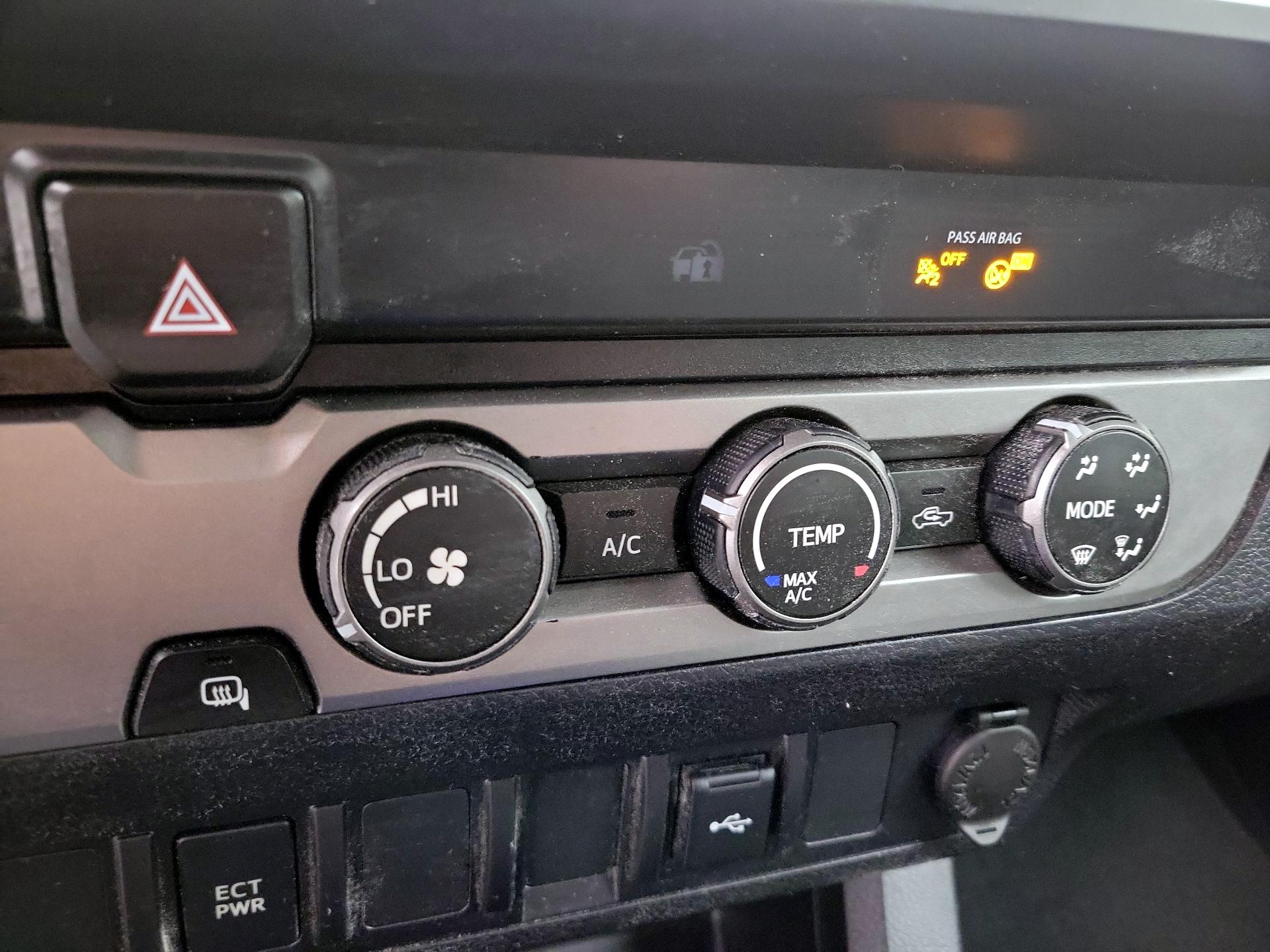 Thumbnail: 2022 Toyota Tacoma - 16