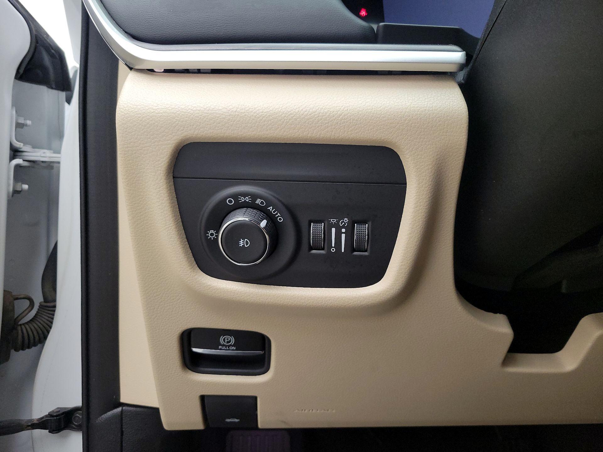 Thumbnail: 2021 Jeep Grand Cherokee L - 13