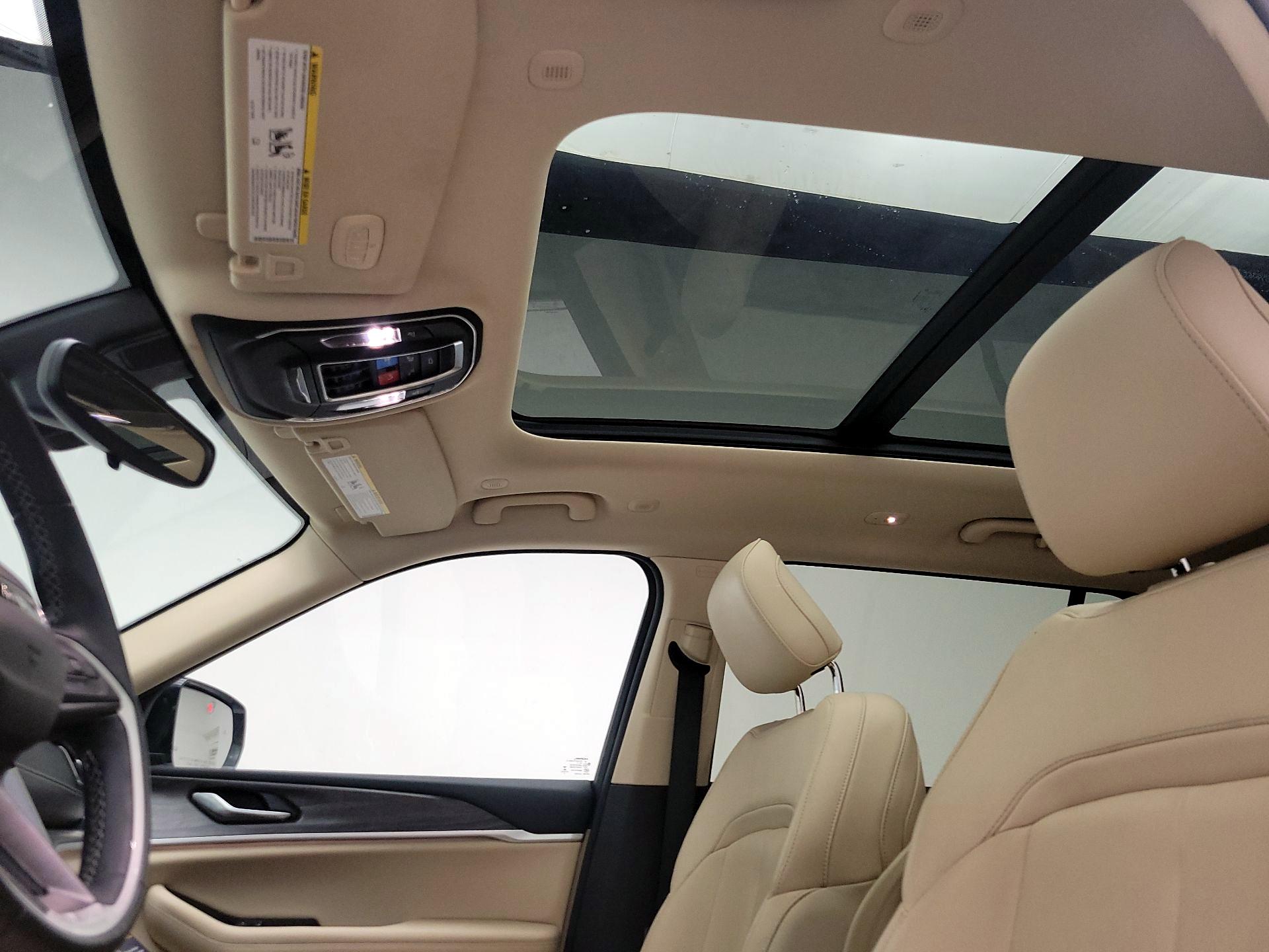 Thumbnail: 2021 Jeep Grand Cherokee L - 20