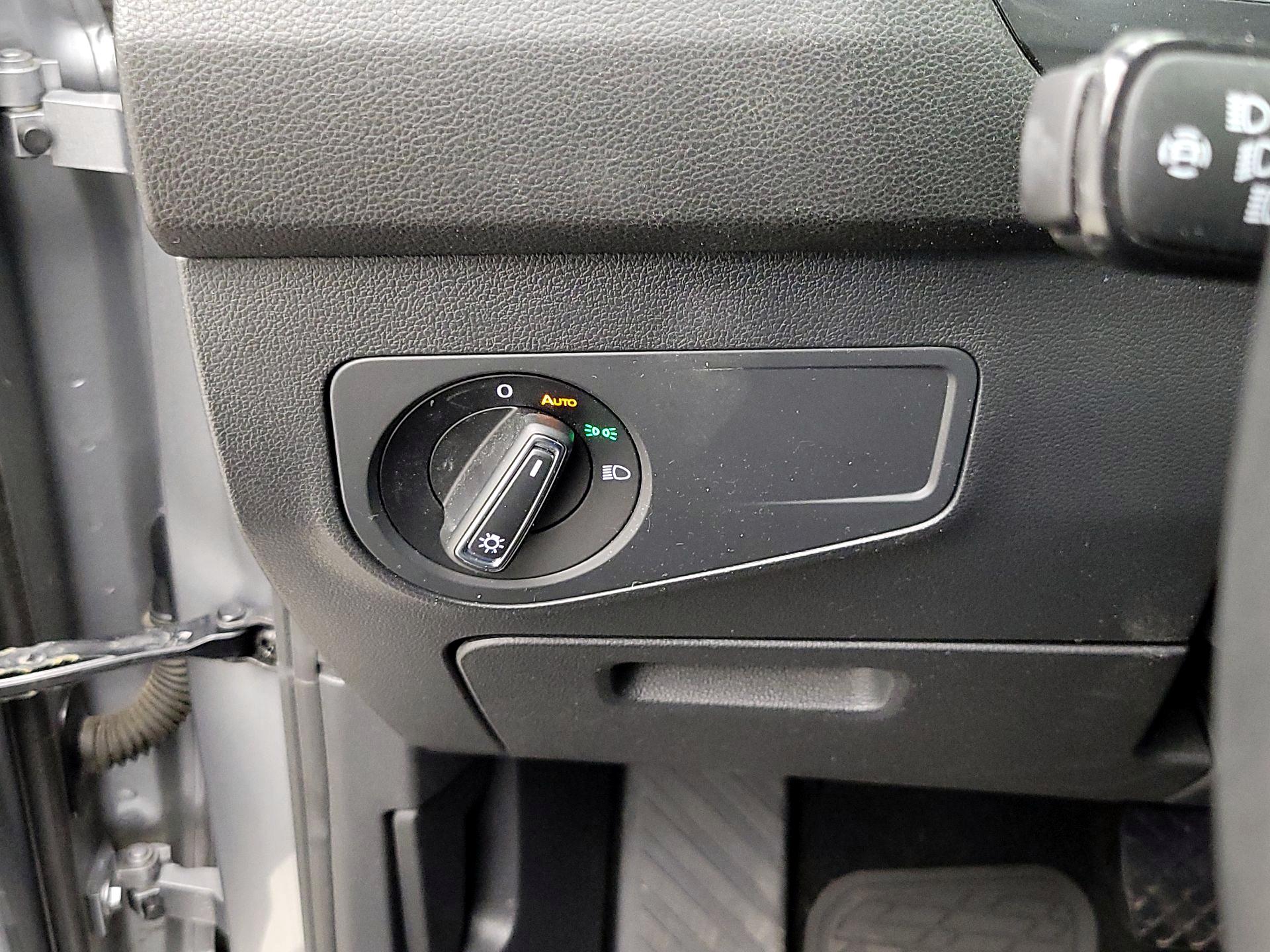 Thumbnail: 2022 Volkswagen Tiguan - 13