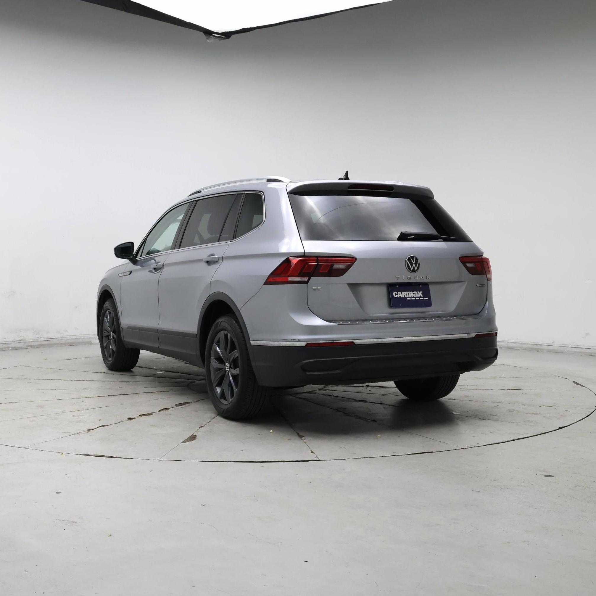 Thumbnail: 2022 Volkswagen Tiguan - 2