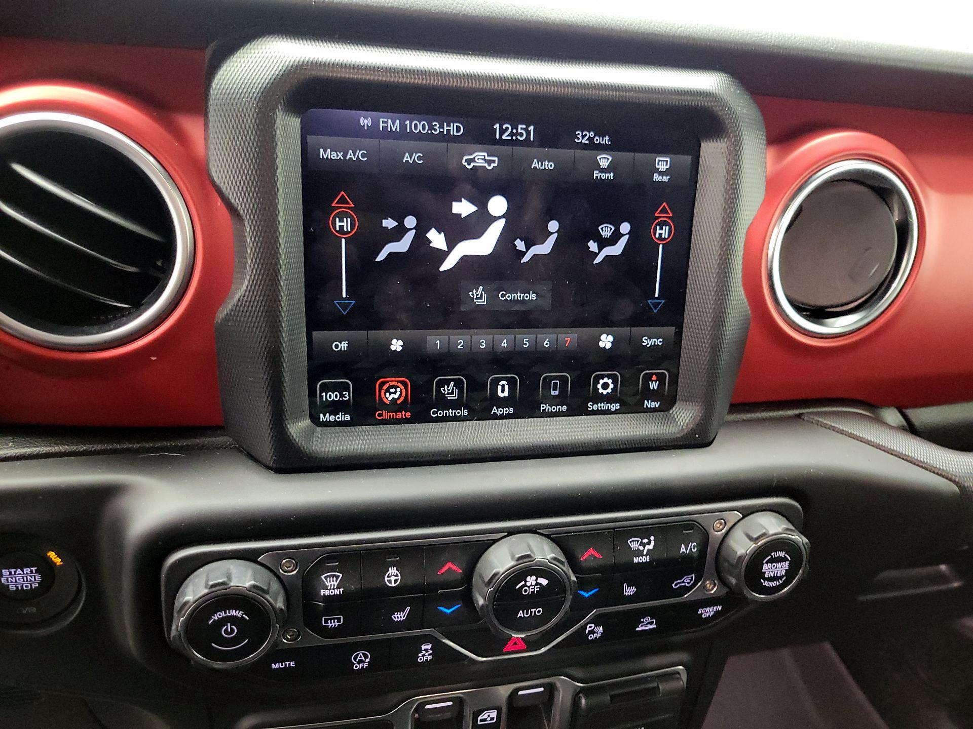 Thumbnail: 2021 Jeep Gladiator - 17