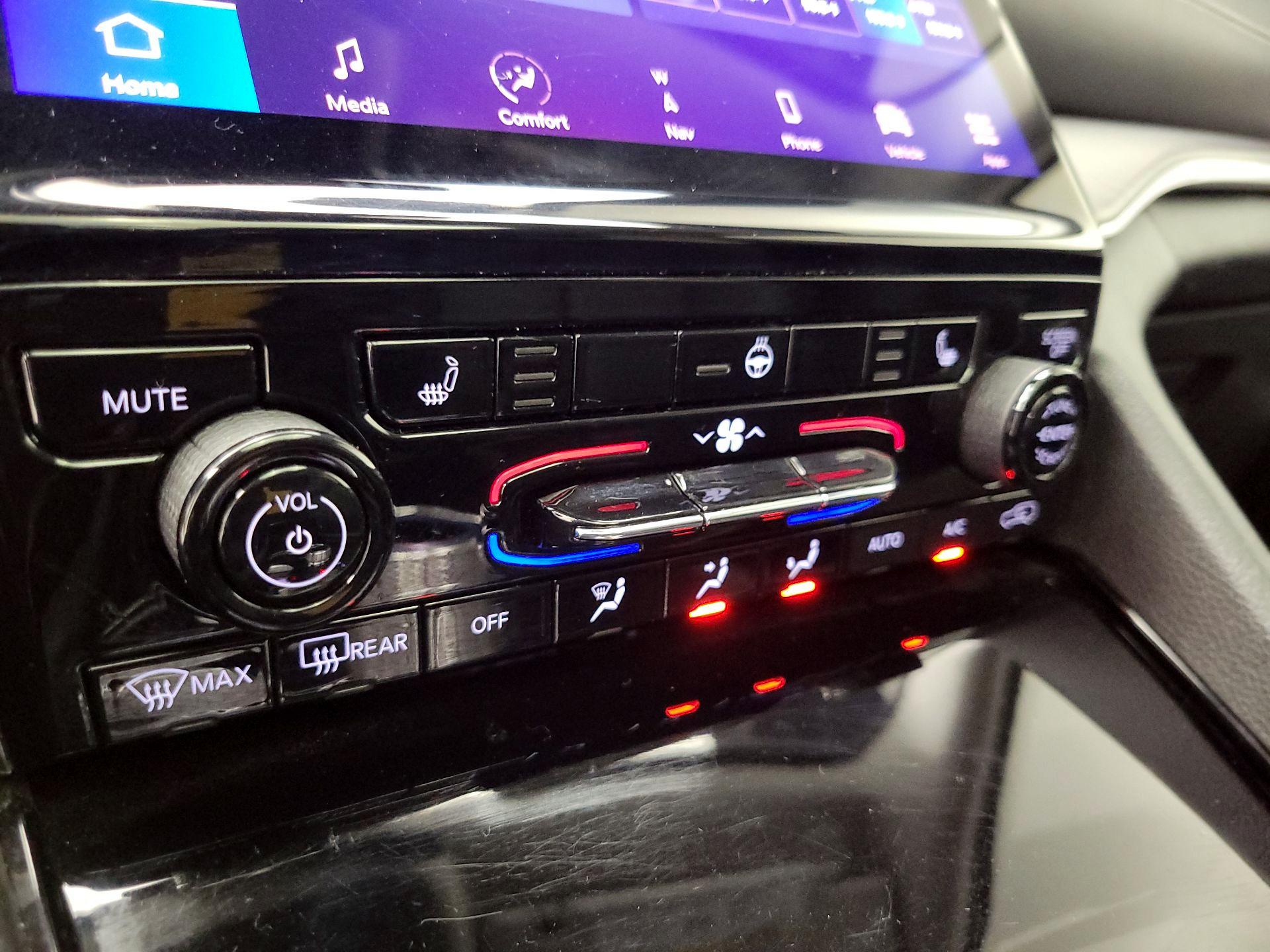 Thumbnail: 2021 Jeep Grand Cherokee L - 17