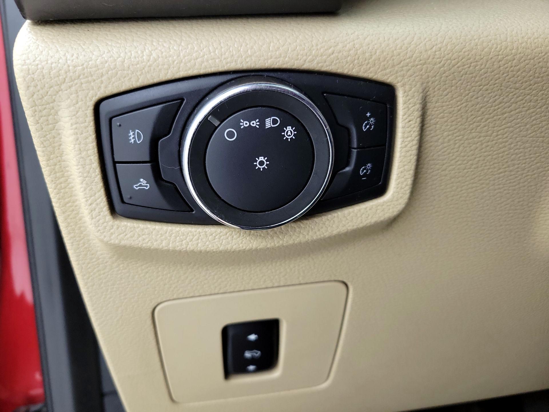 Thumbnail: 2016 Ford F-150 - 13