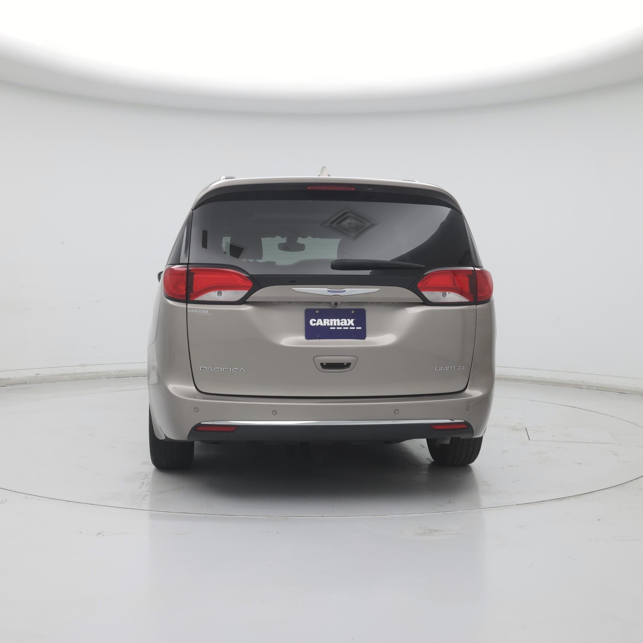 Thumbnail: 2017 Chrysler Pacifica - 6