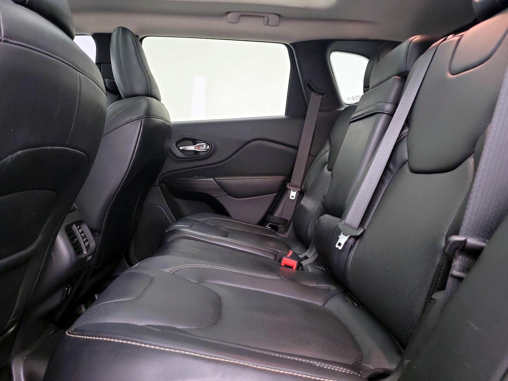 Thumbnail: 2014 Jeep Cherokee - 19