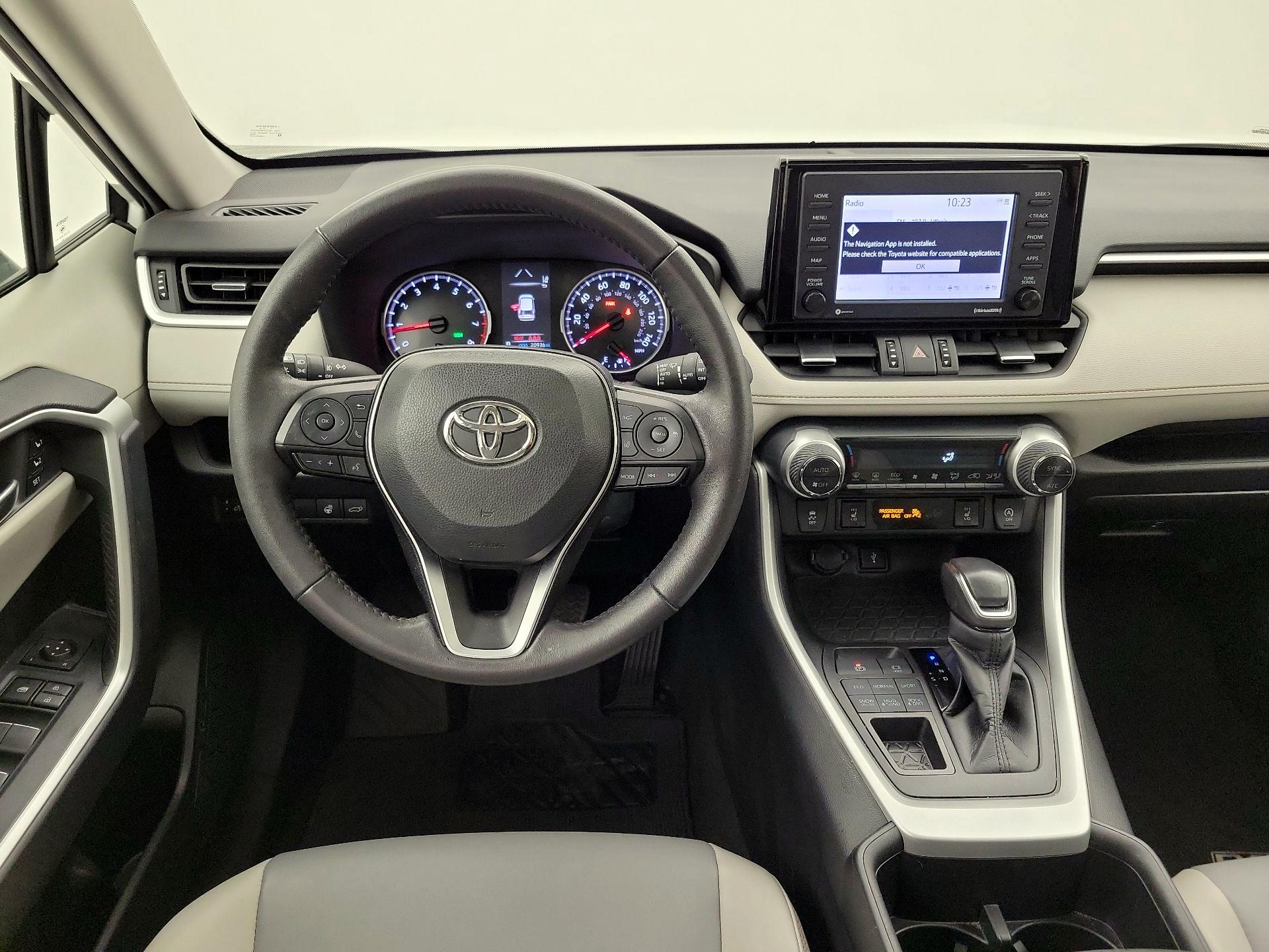 Thumbnail: 2022 Toyota RAV4 - 10