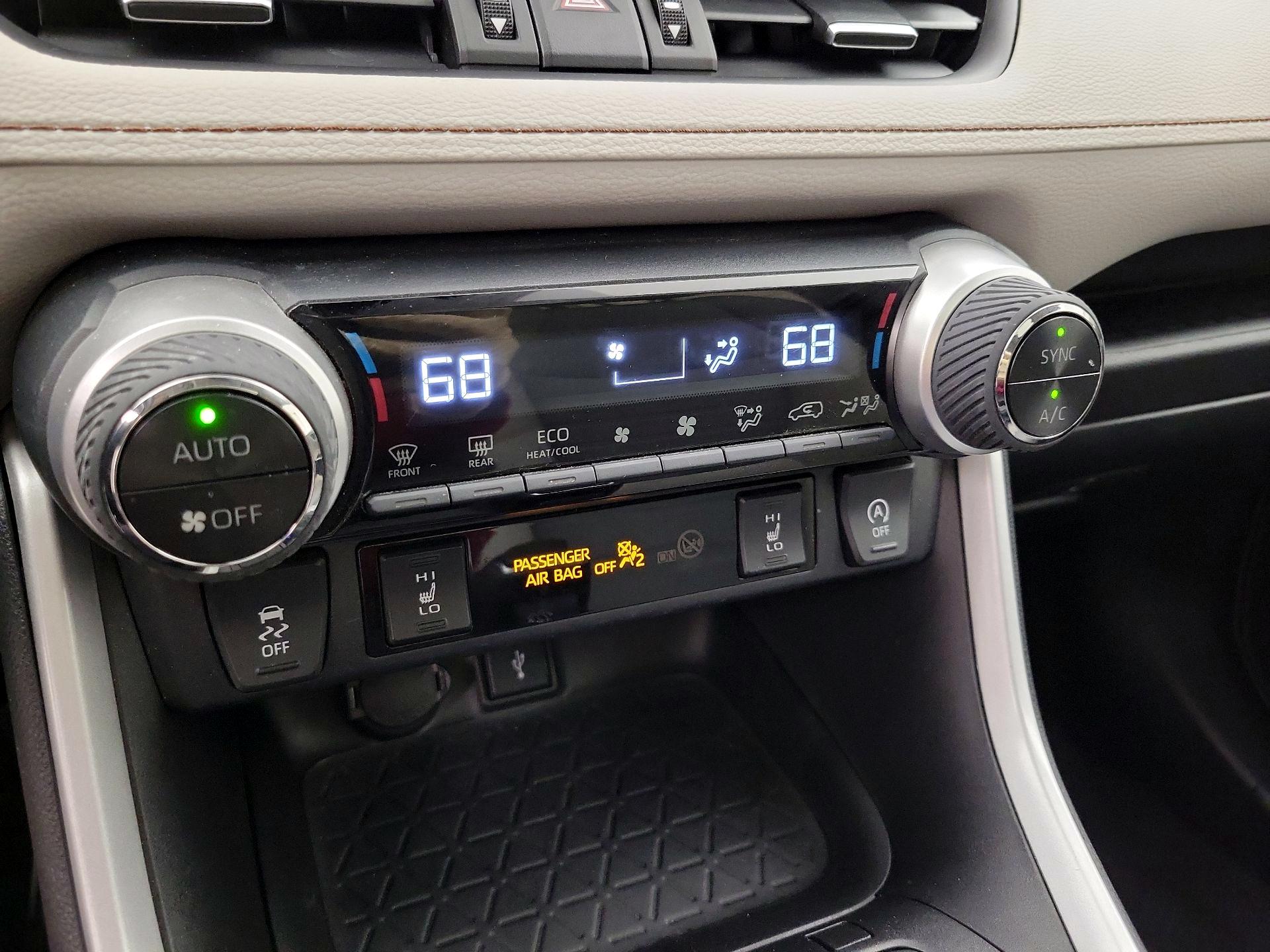 Thumbnail: 2022 Toyota RAV4 - 17