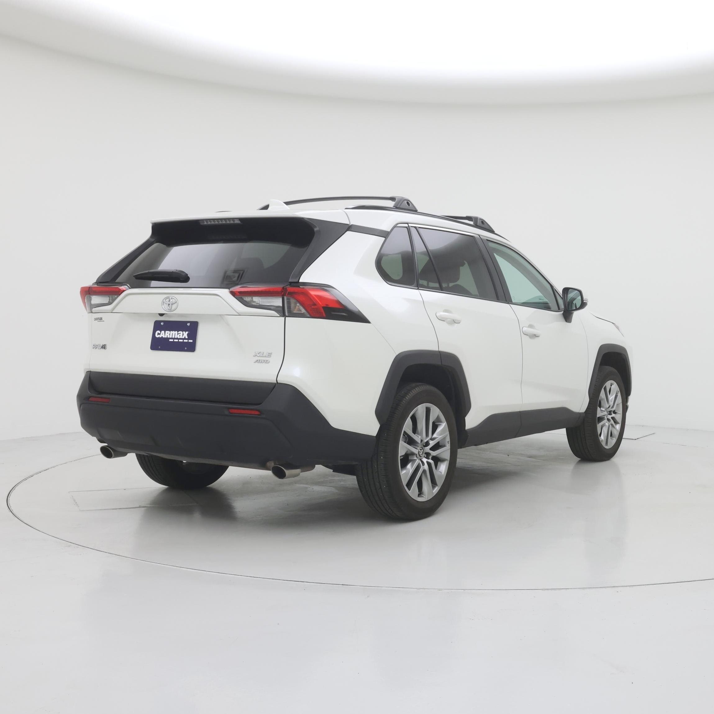 Thumbnail: 2022 Toyota RAV4 - 8