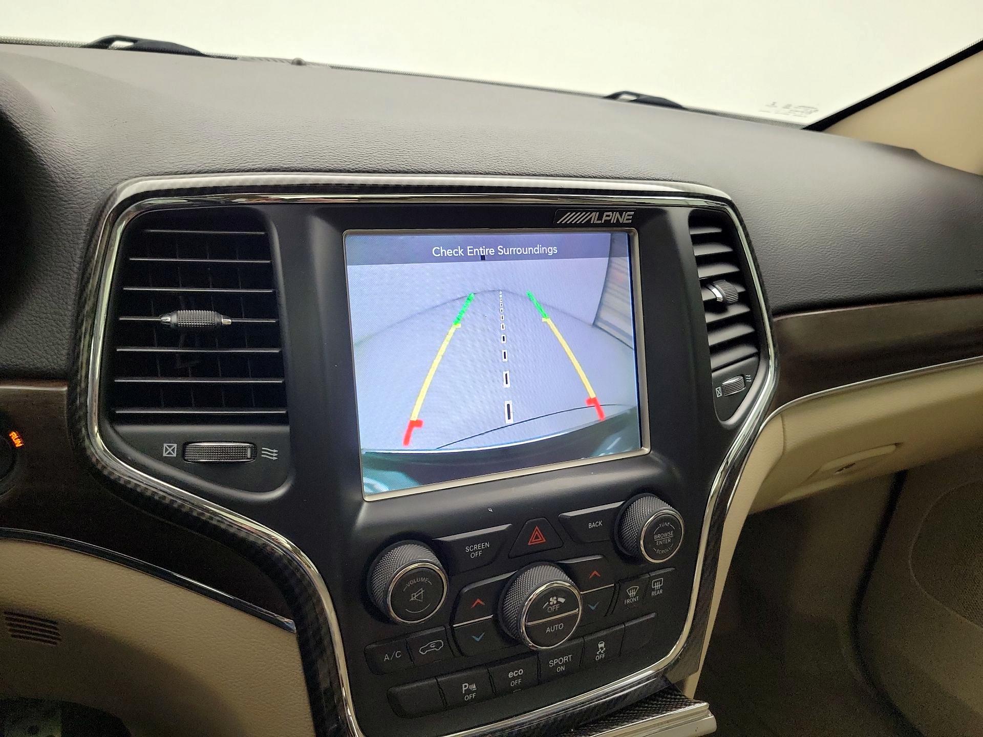 Thumbnail: 2017 Jeep Grand Cherokee - 15