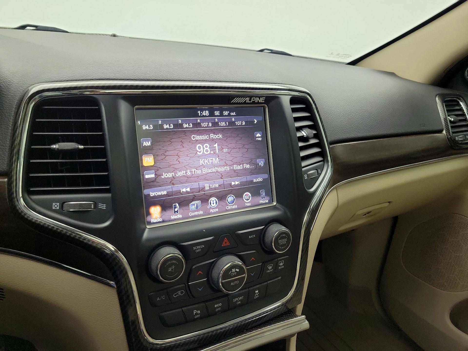 Thumbnail: 2017 Jeep Grand Cherokee - 16