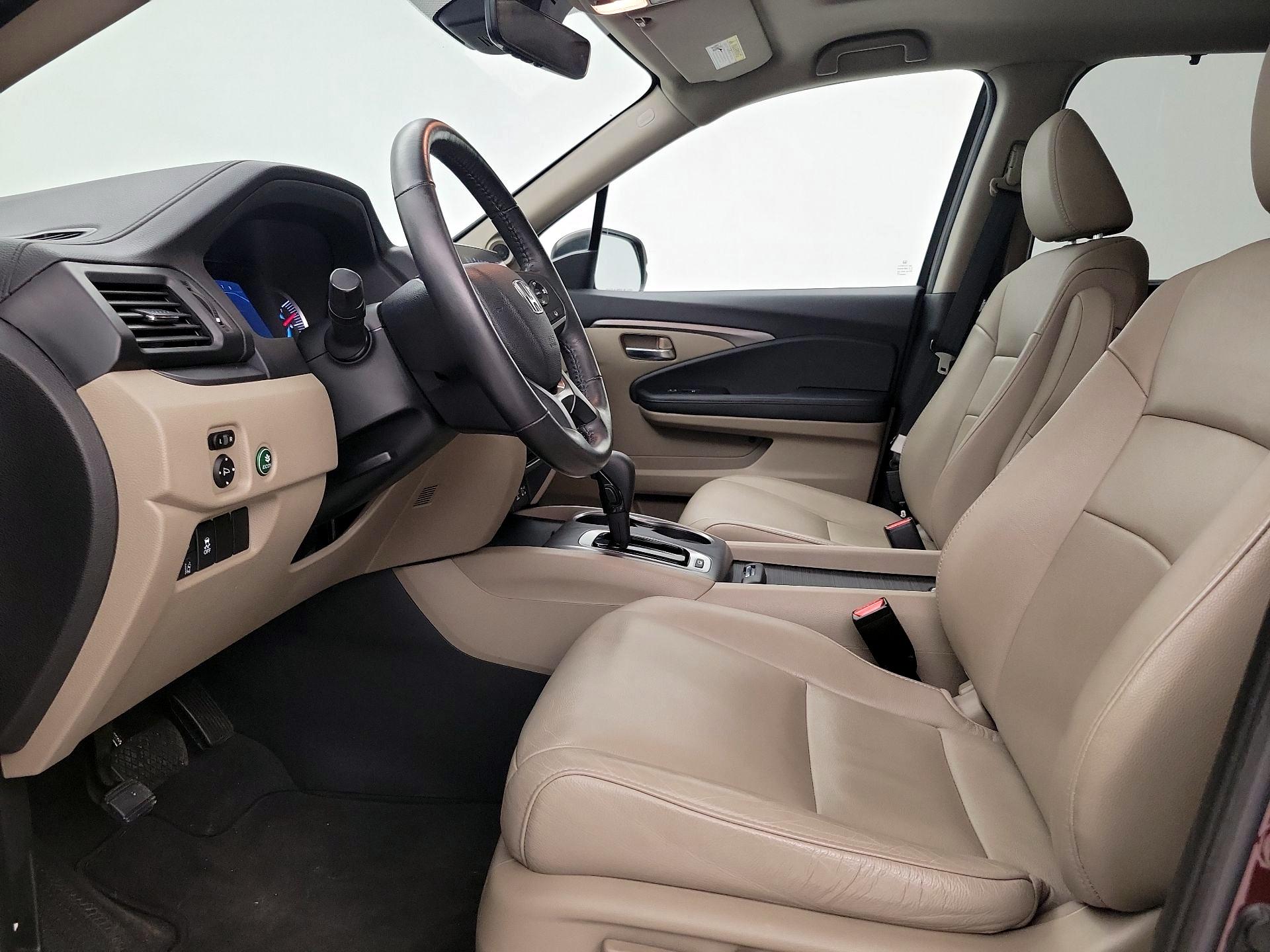 Thumbnail: 2019 Honda Pilot - 11