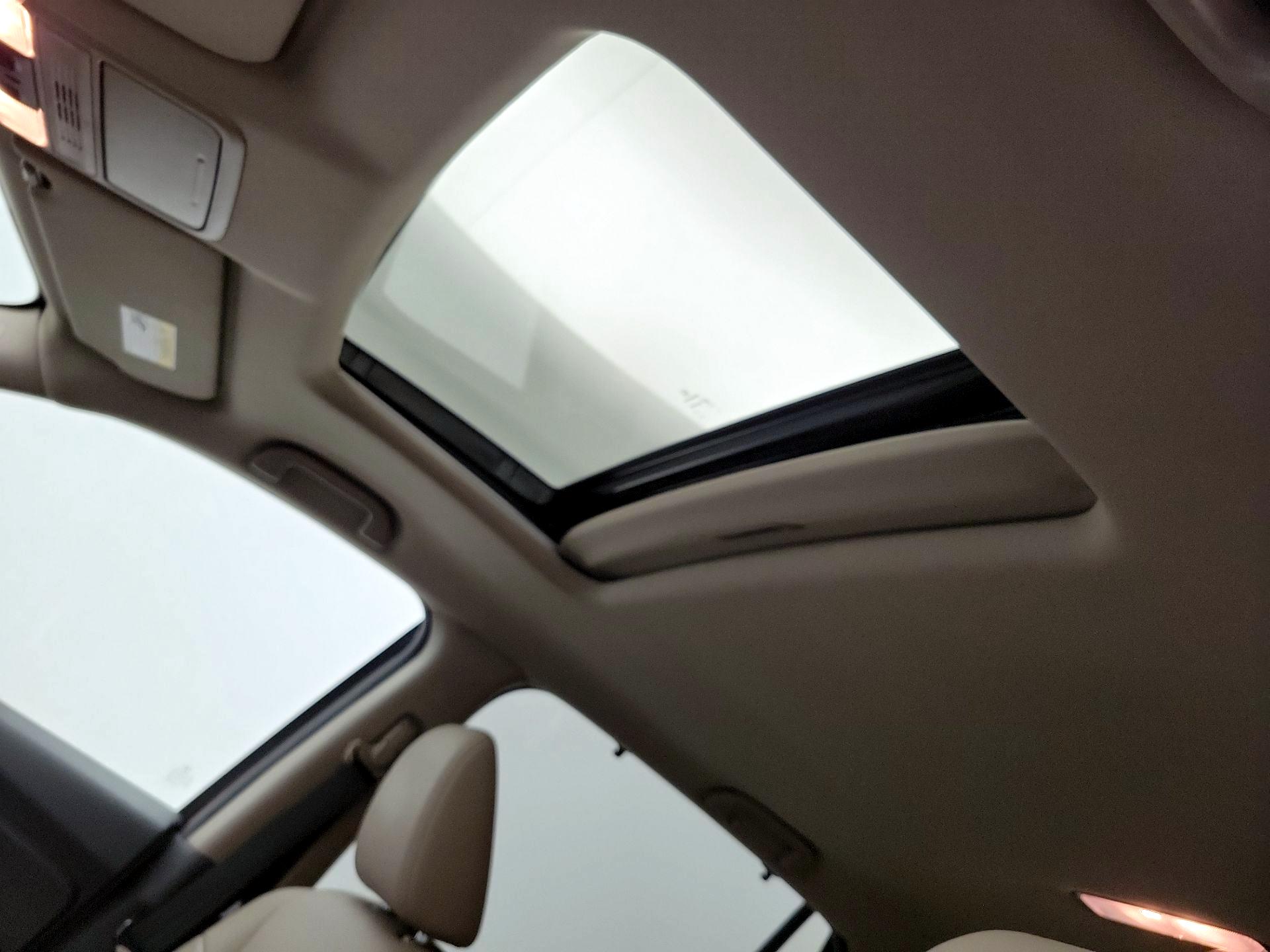 Thumbnail: 2019 Honda Pilot - 19