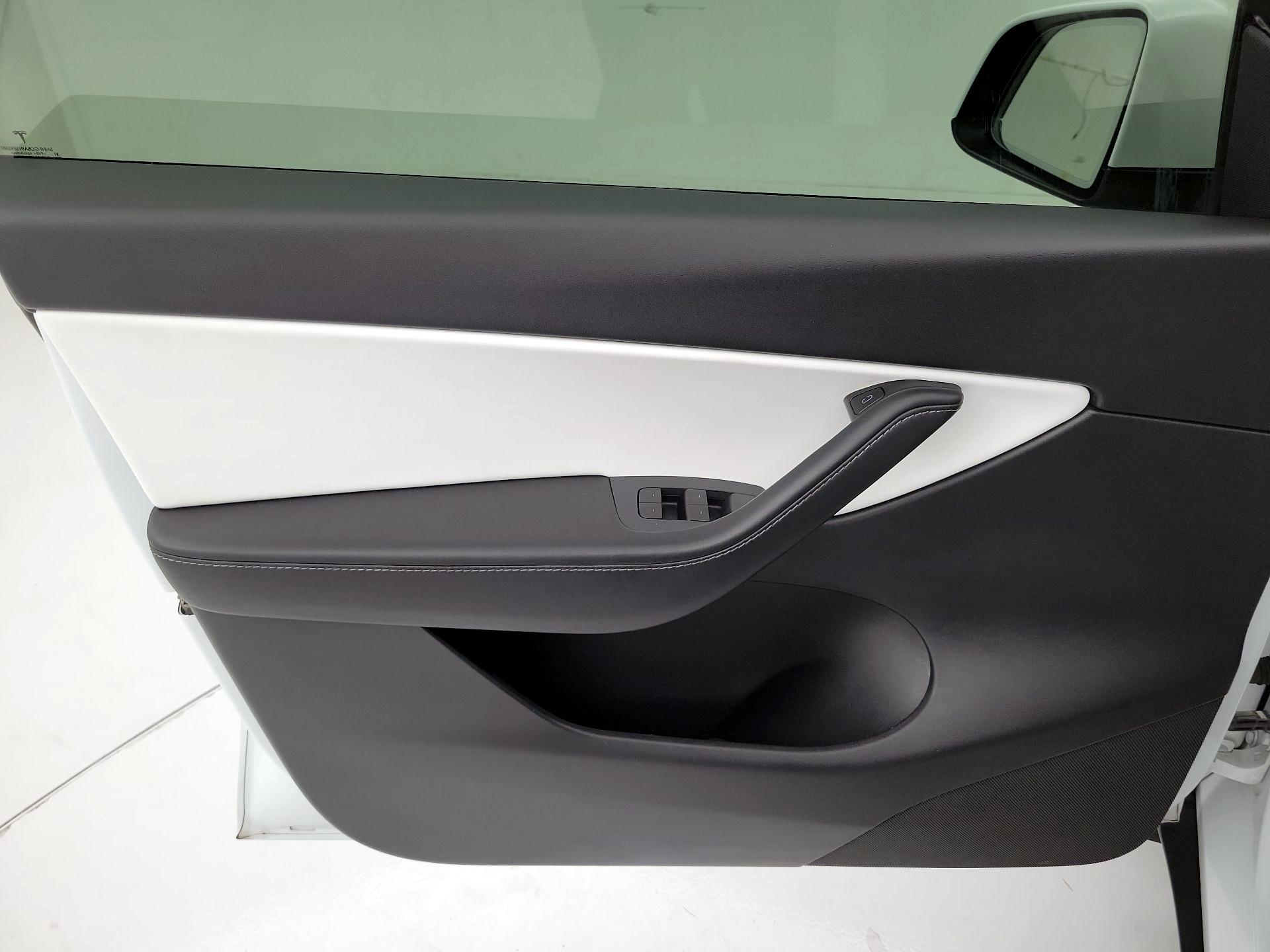 Thumbnail: 2021 Tesla Model Y - 12