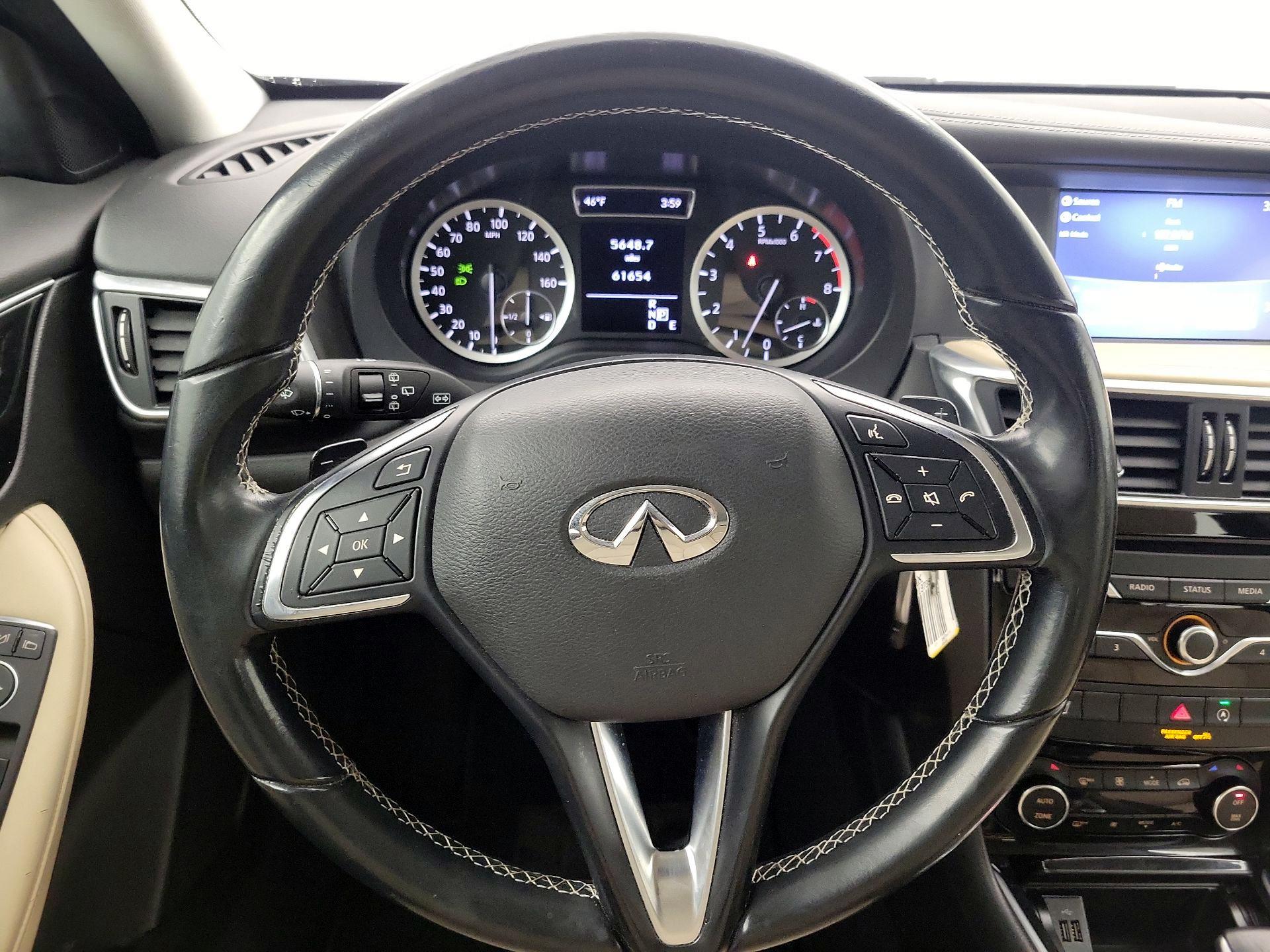 Thumbnail: 2017 INFINITI QX30 - 10