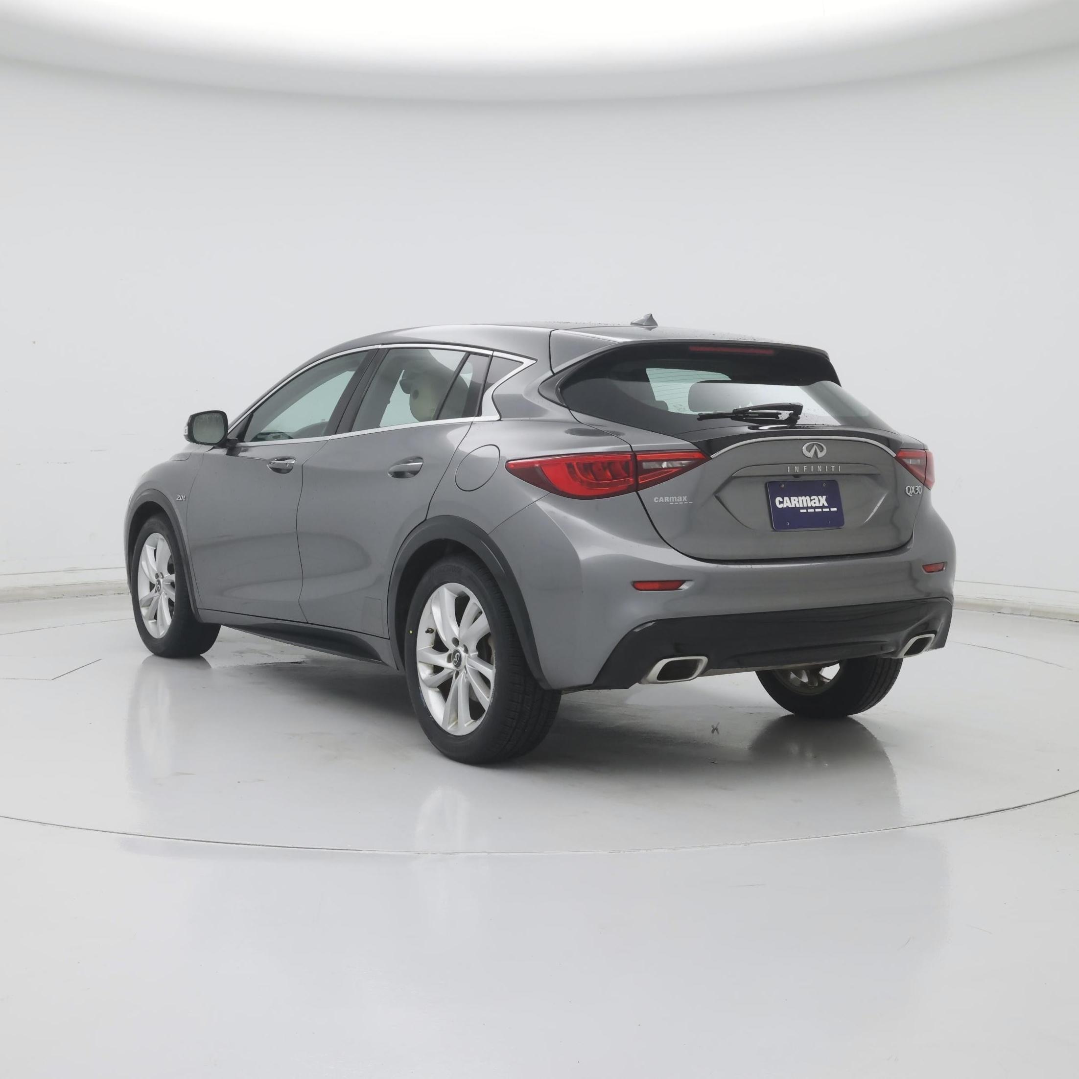 Thumbnail: 2017 INFINITI QX30 - 2