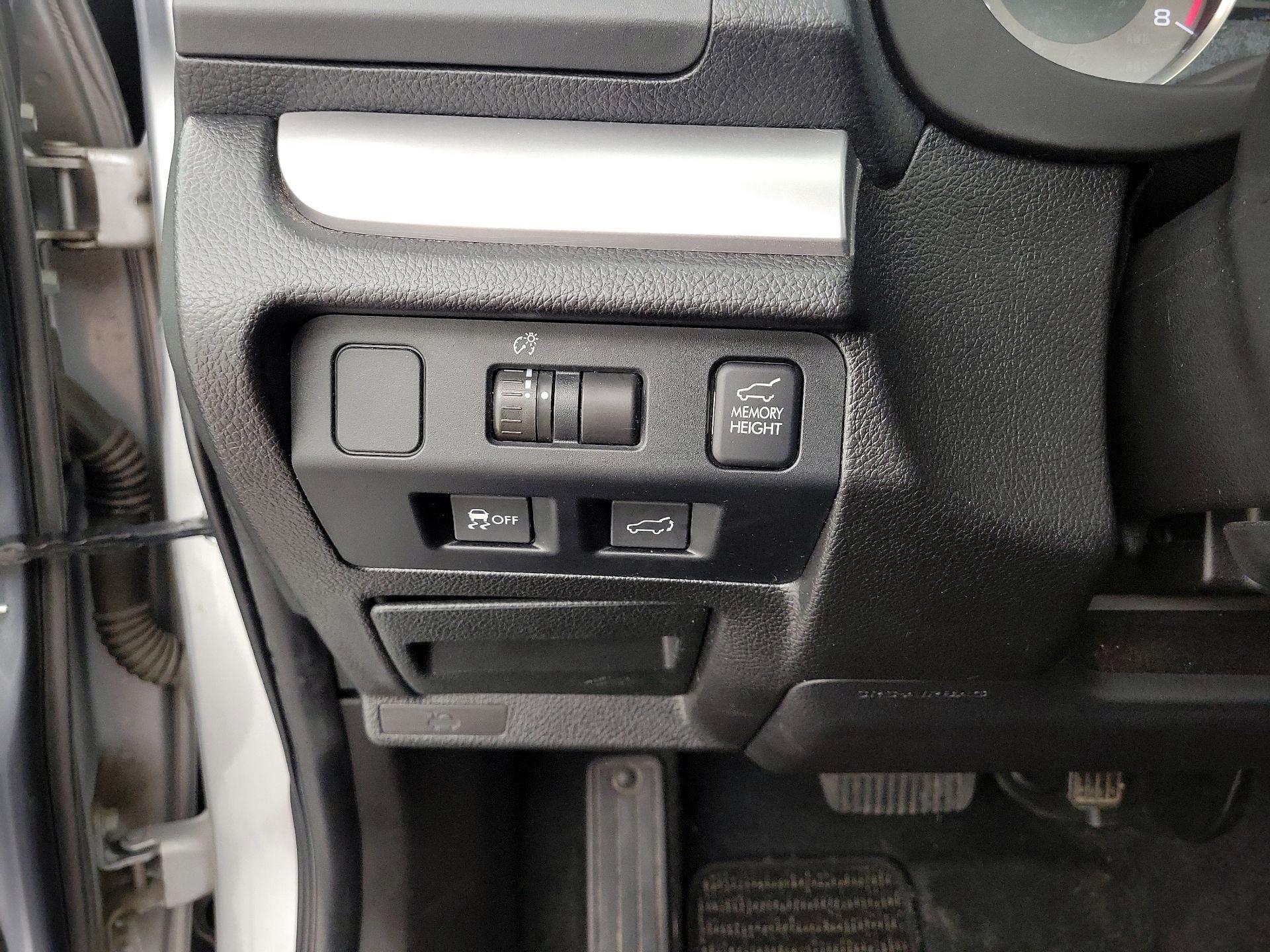 Thumbnail: 2015 Subaru Forester - 13