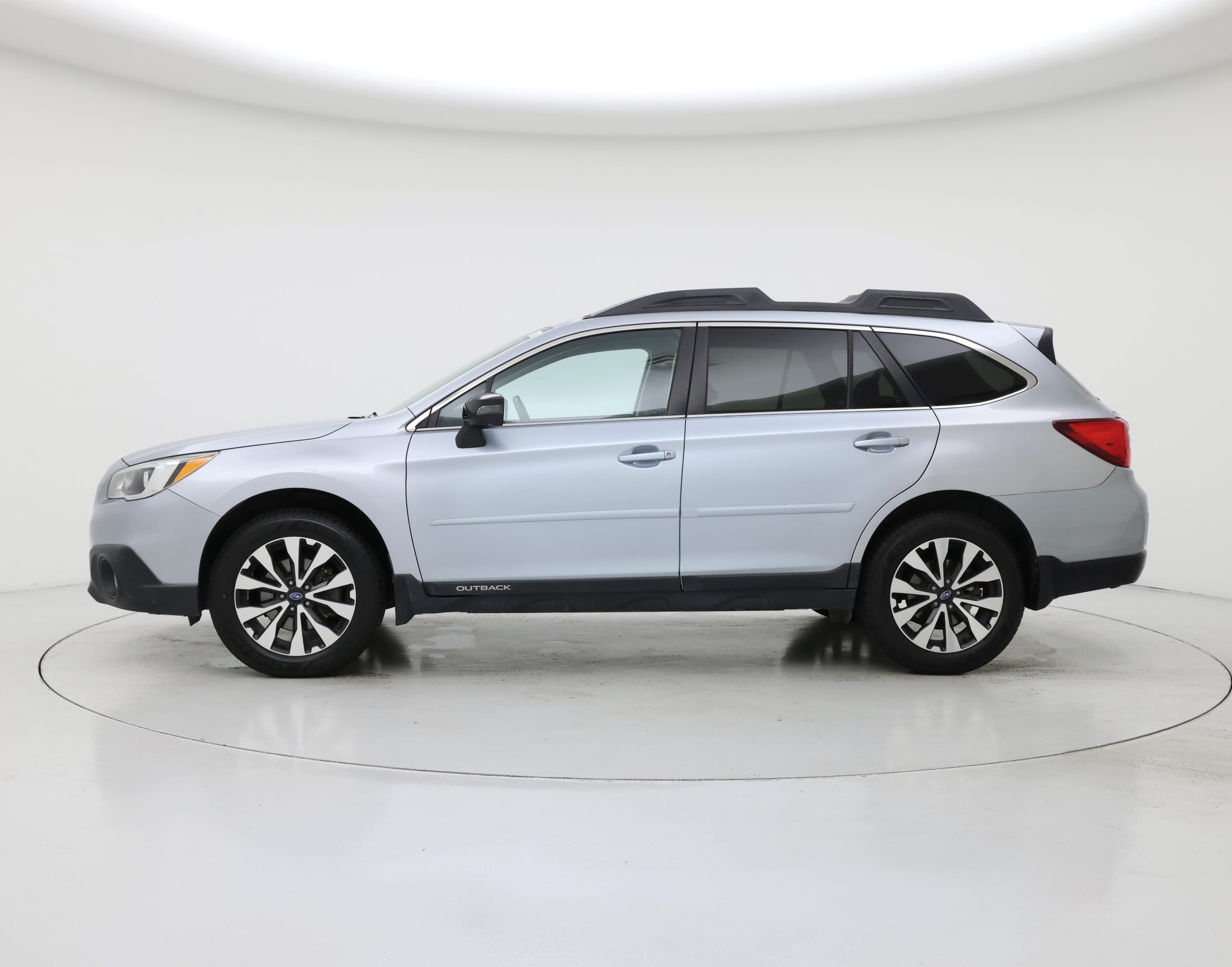 Thumbnail: 2016 Subaru Outback - 3