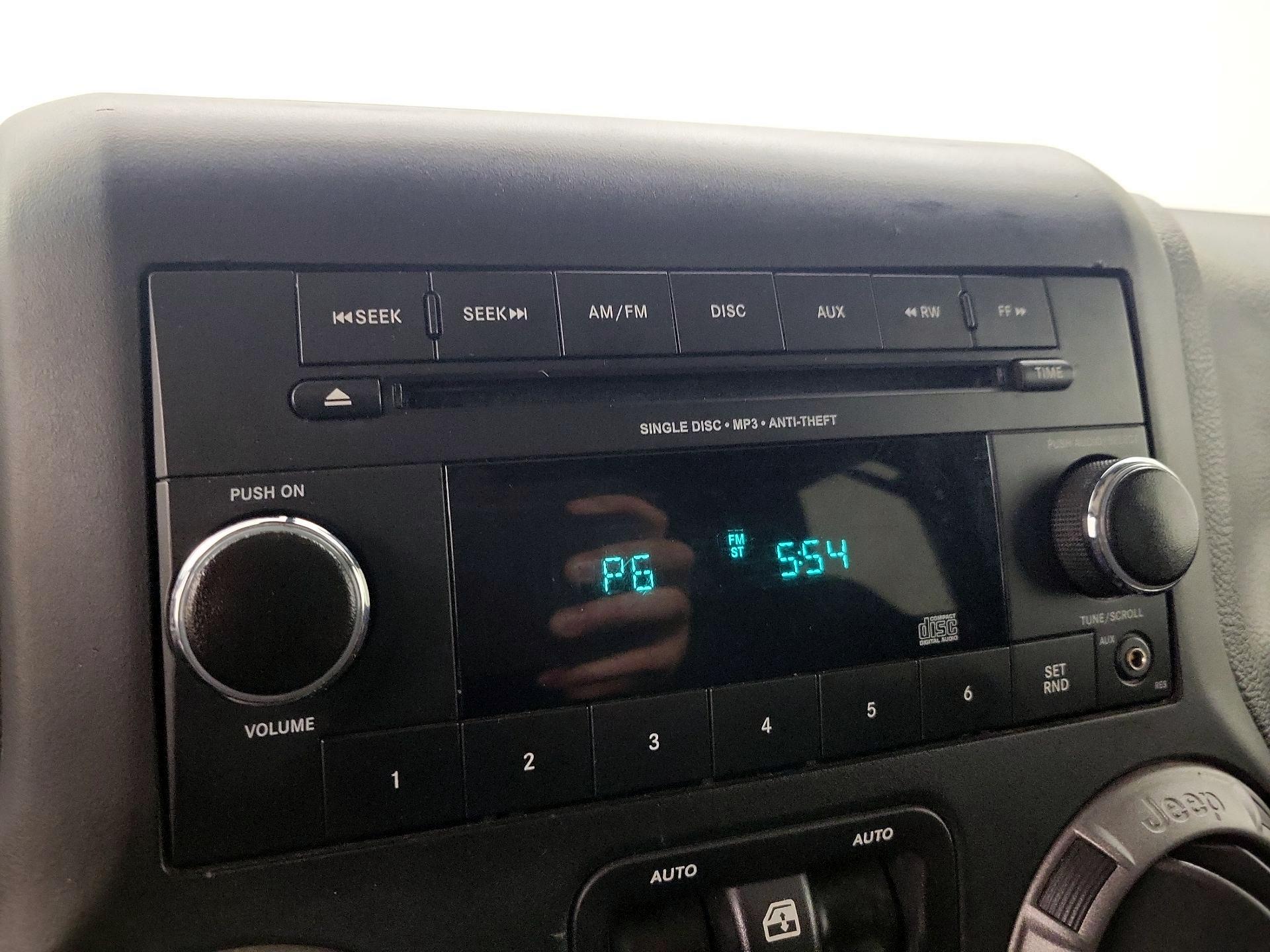 Thumbnail: 2018 Jeep Wrangler - 13