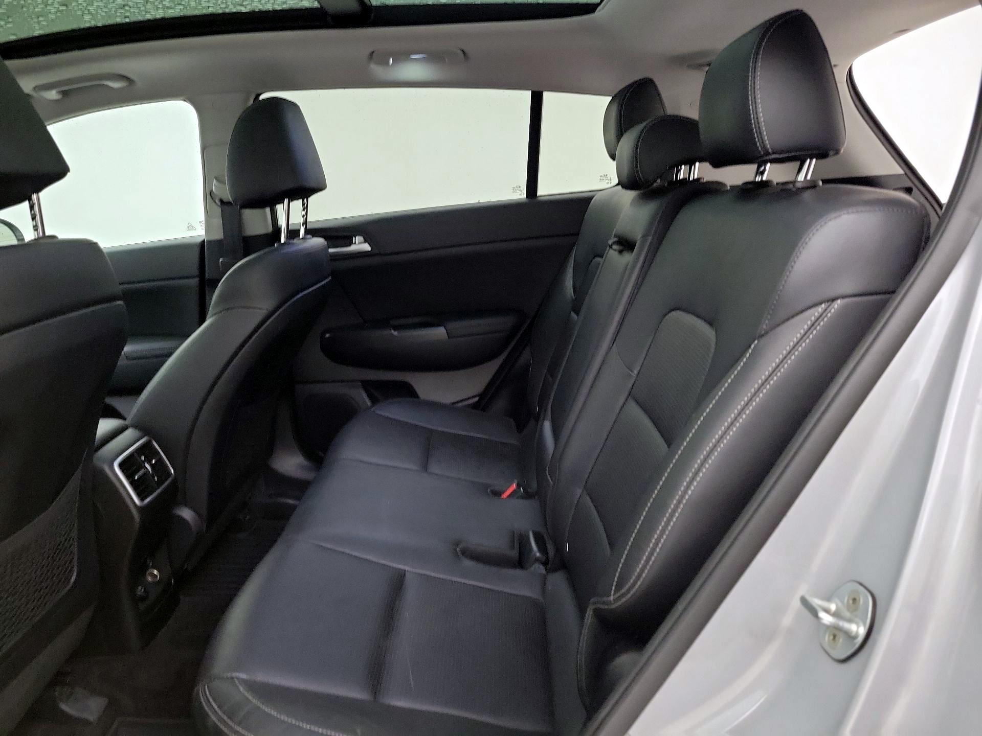 Thumbnail: 2017 Kia Sportage - 20