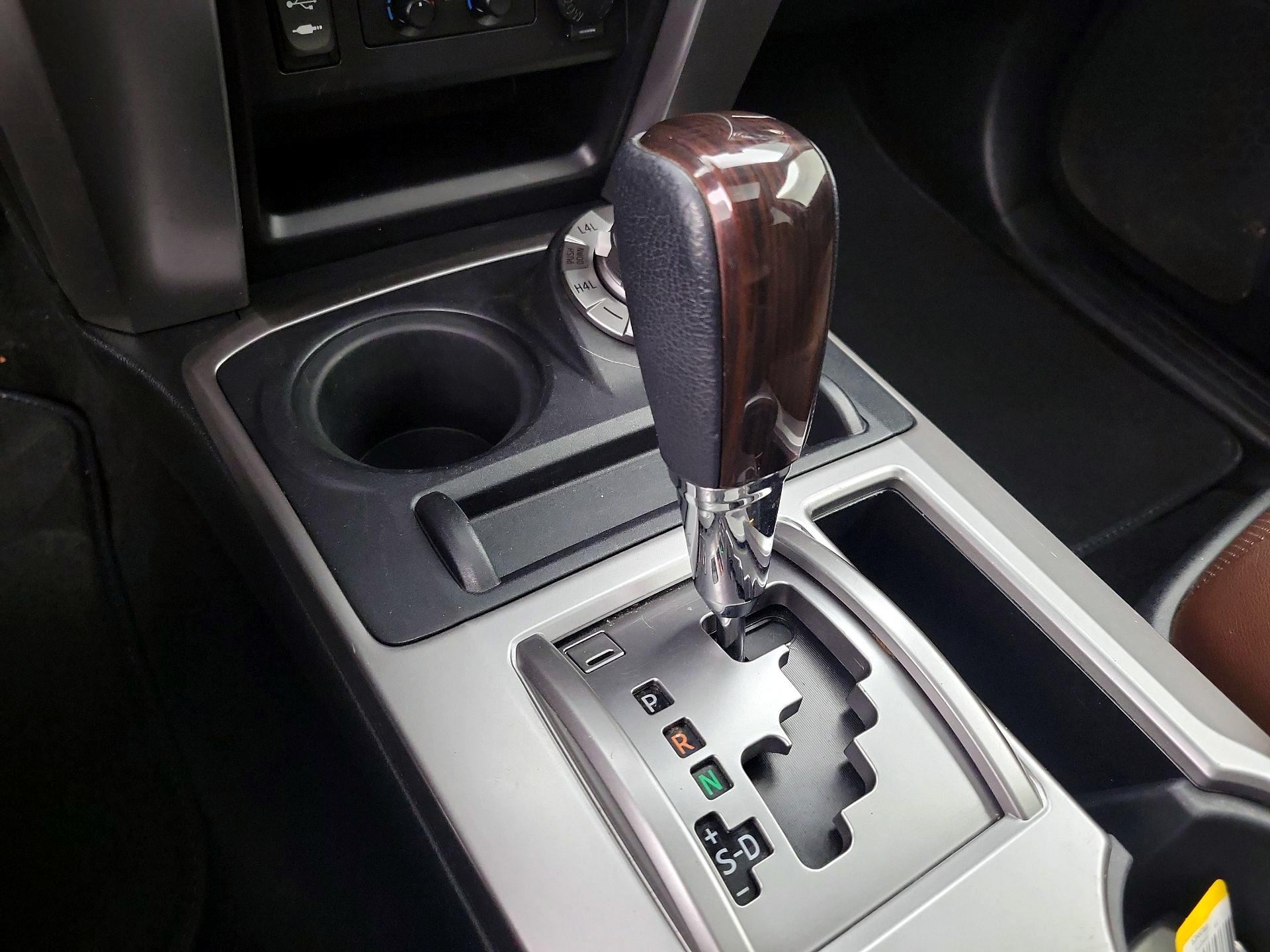 Thumbnail: 2015 Toyota 4Runner - 18