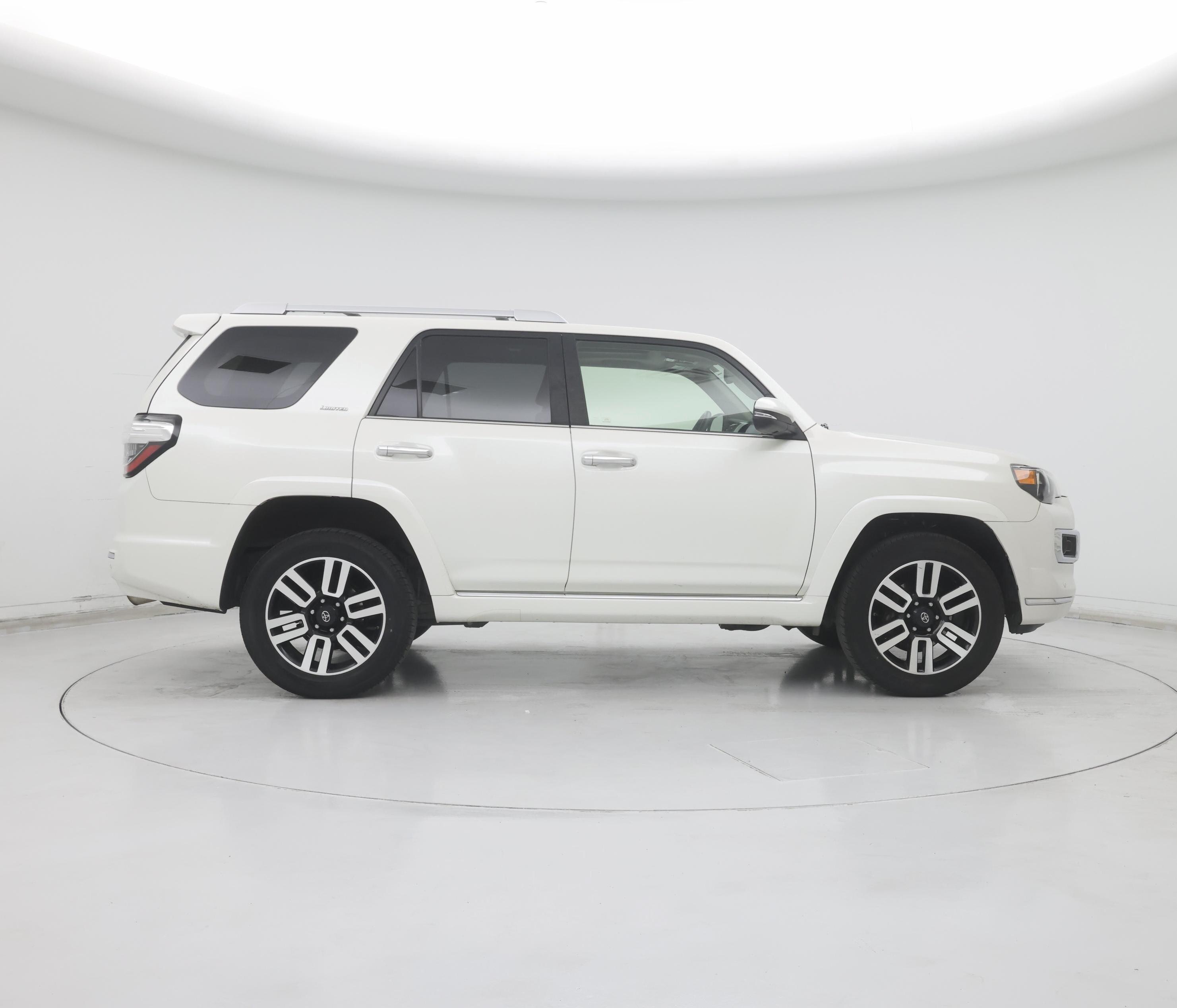 Thumbnail: 2015 Toyota 4Runner - 7