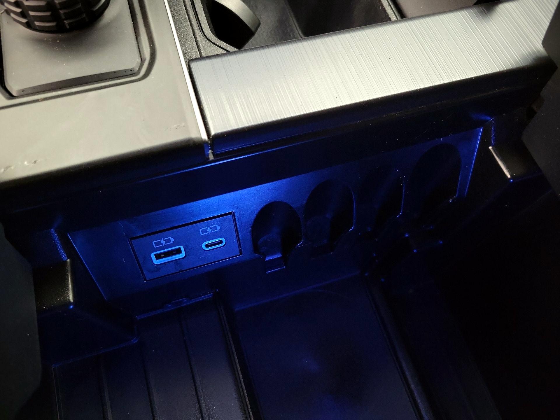 Thumbnail: 2024 Toyota Tundra - 19