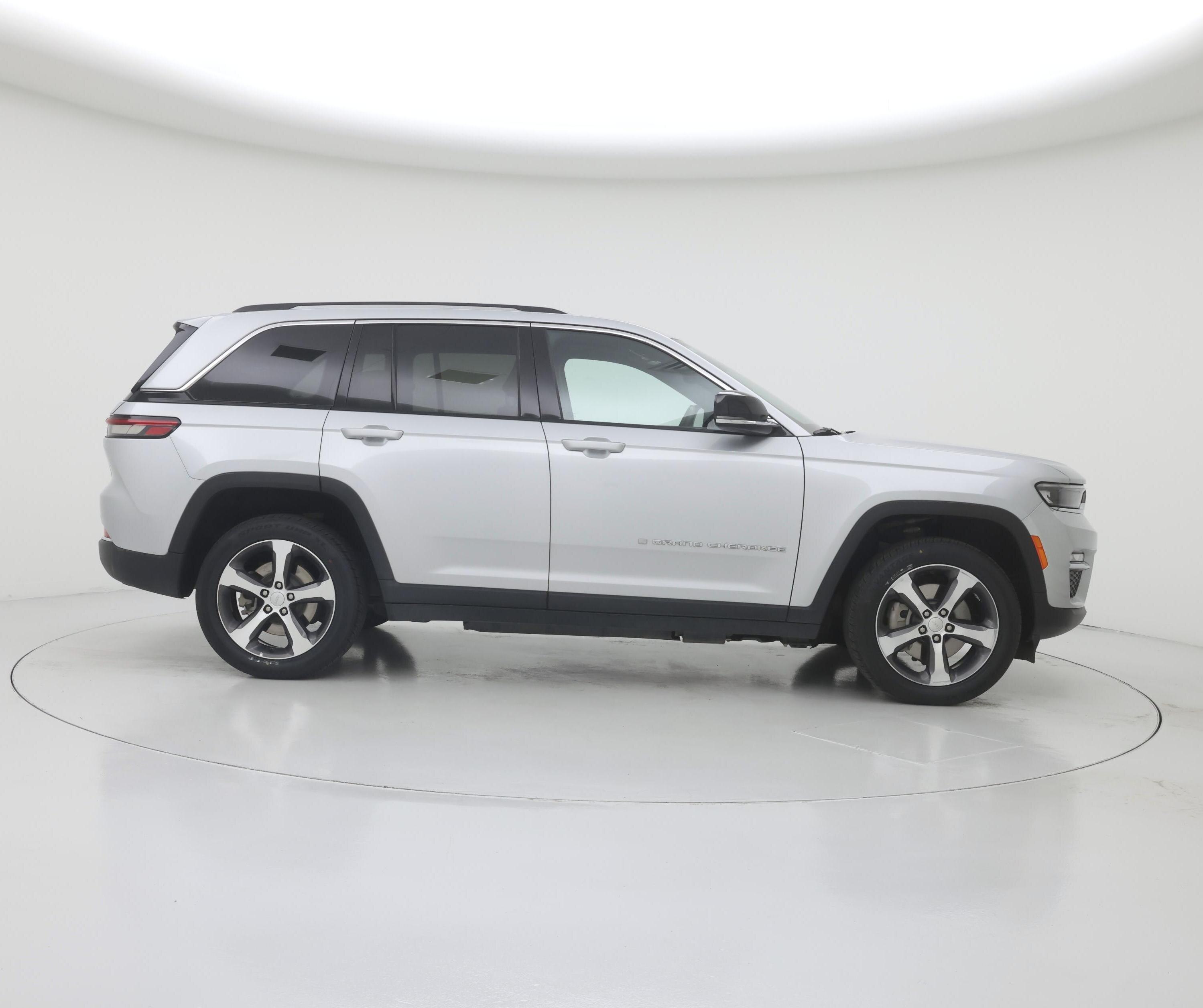 Thumbnail: 2023 Jeep Grand Cherokee - 7