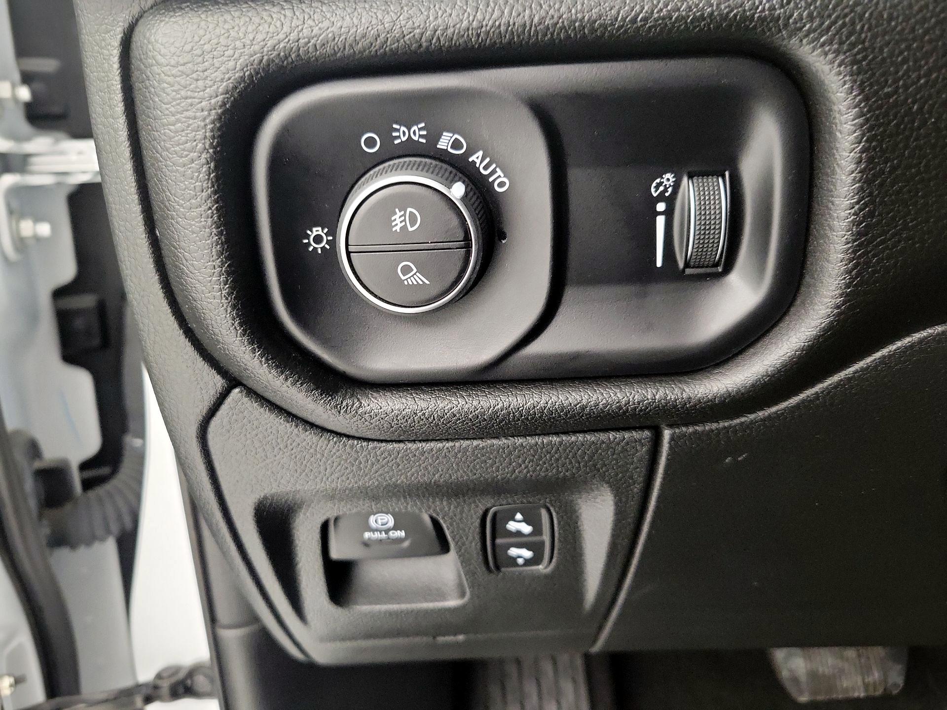 Thumbnail: 2025 RAM 1500 - 13