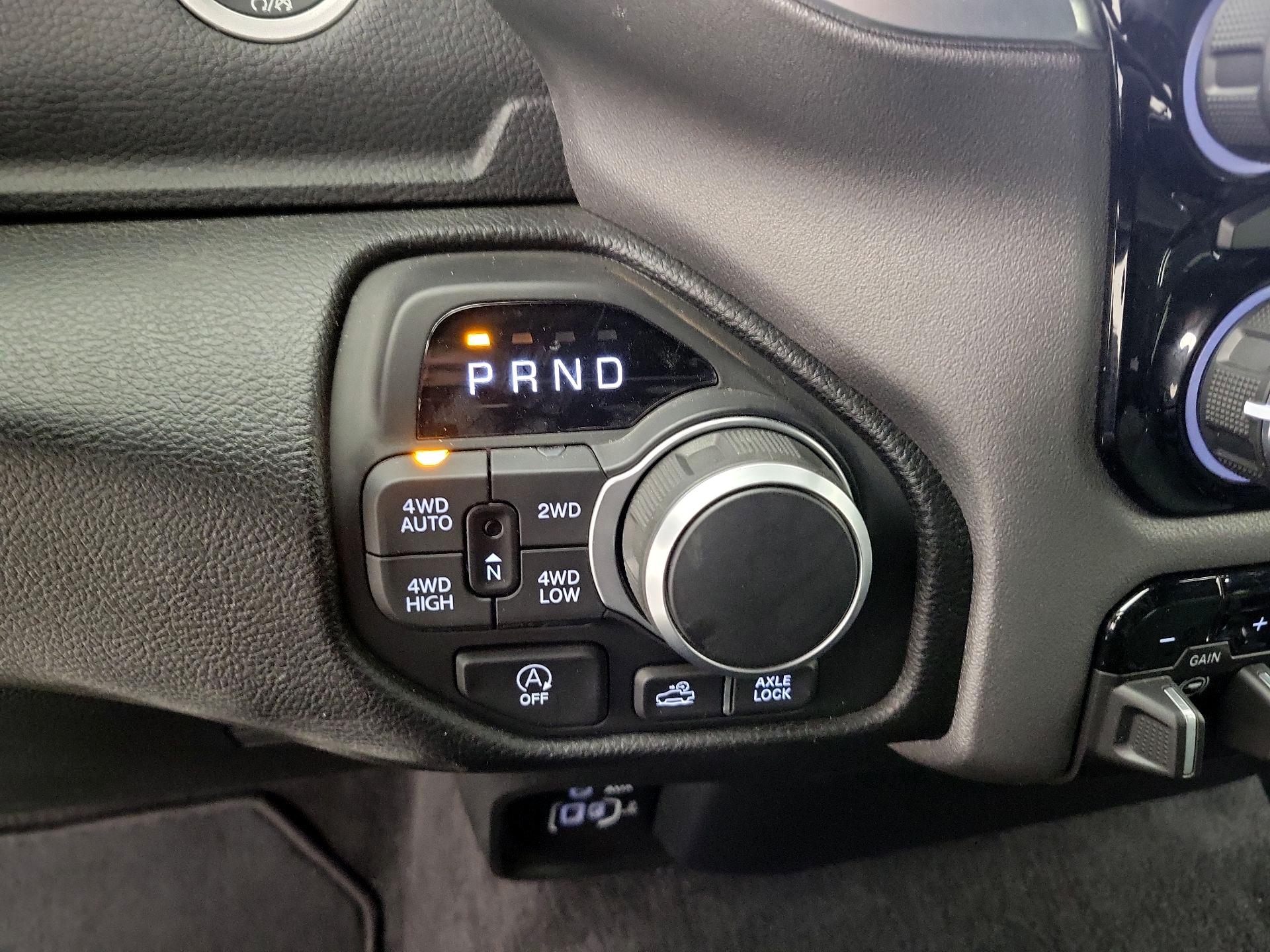 Thumbnail: 2025 RAM 1500 - 17