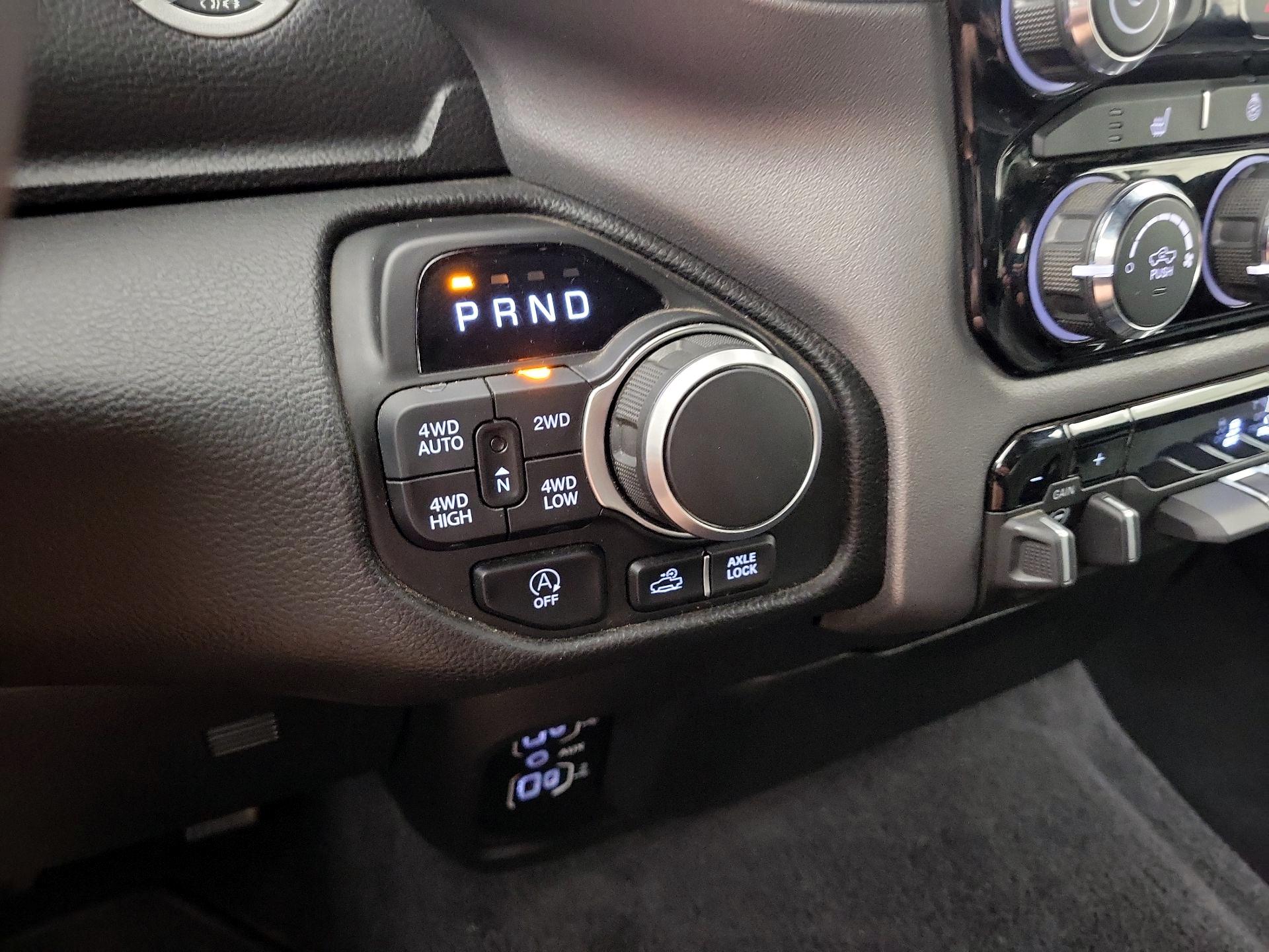 Thumbnail: 2025 RAM 1500 - 17