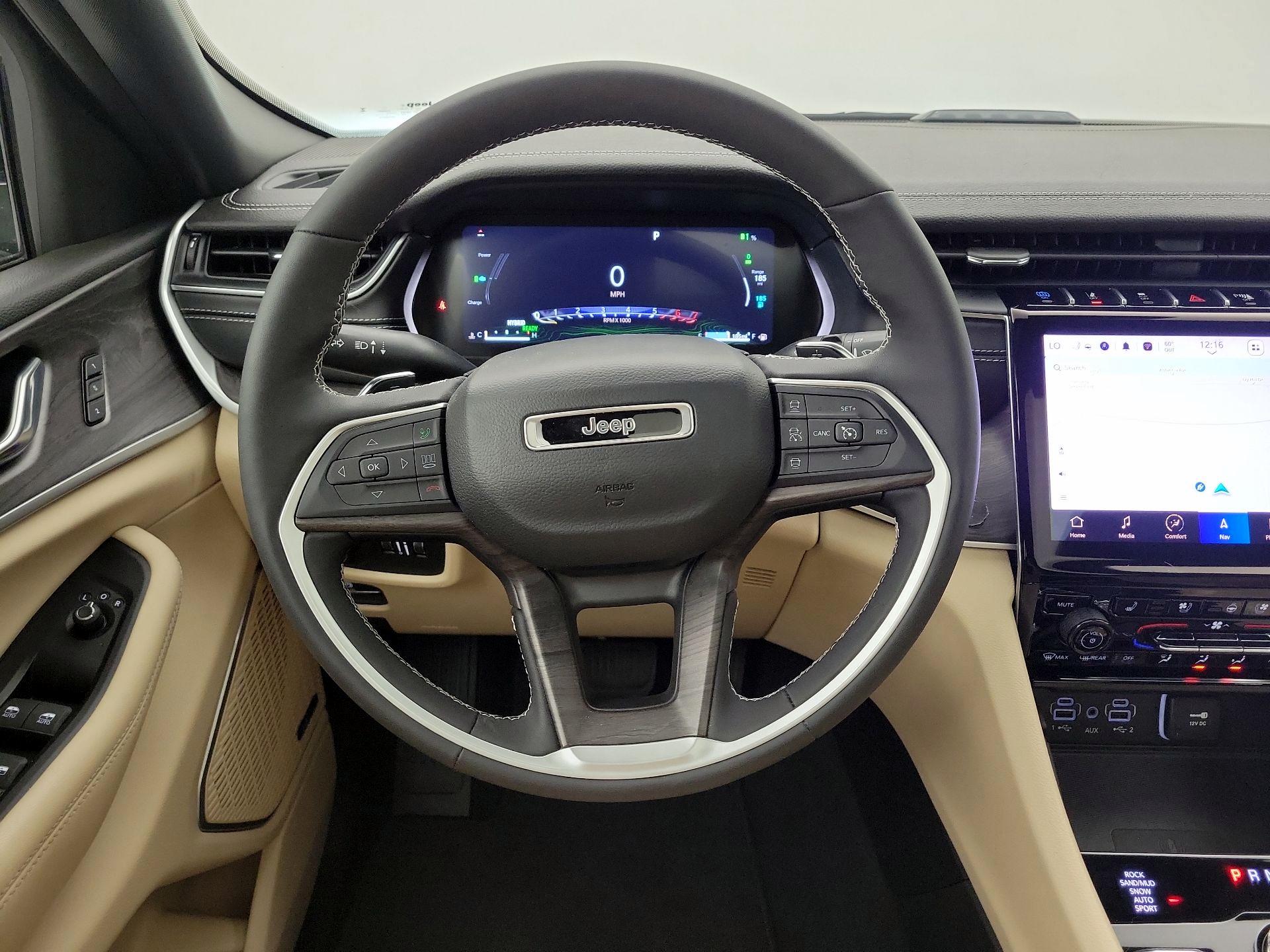 Thumbnail: 2024 Jeep Grand Cherokee - 10