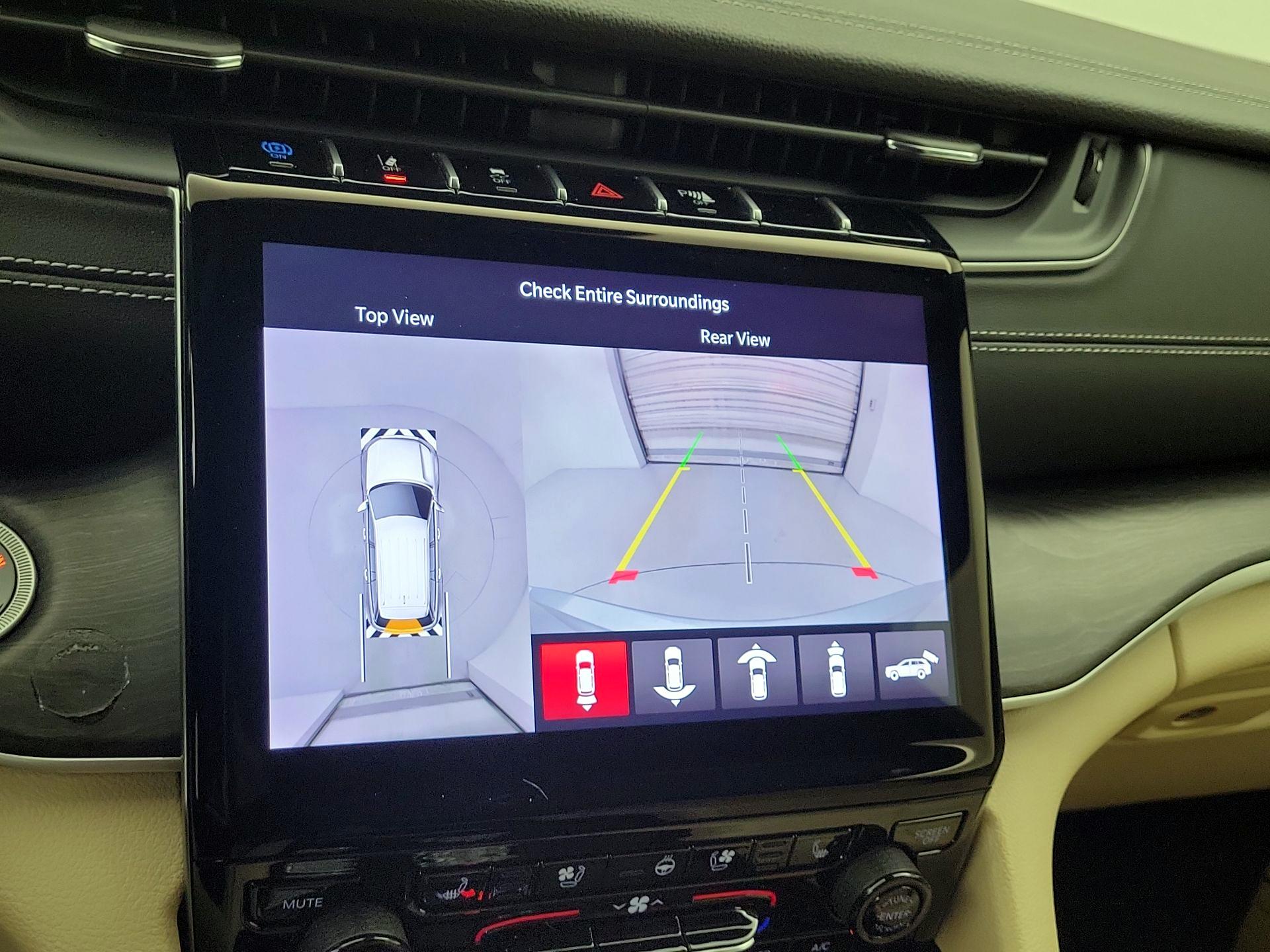 Thumbnail: 2024 Jeep Grand Cherokee - 15