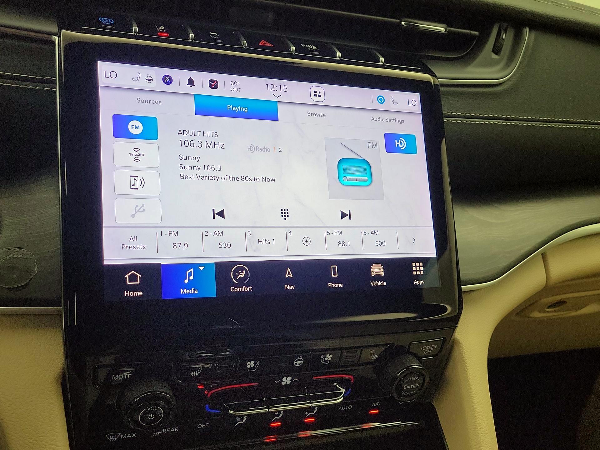 Thumbnail: 2024 Jeep Grand Cherokee - 16