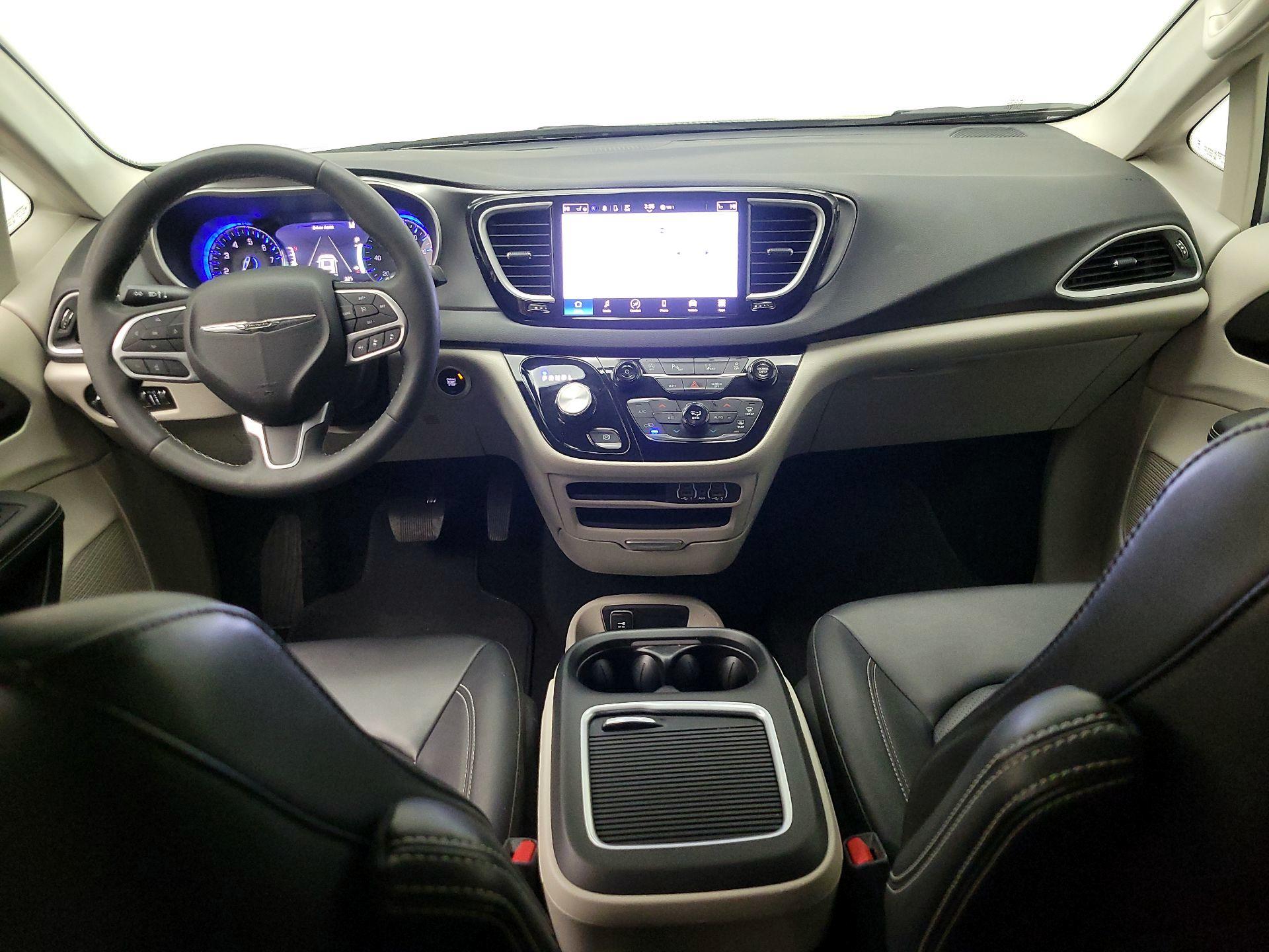 Thumbnail: 2024 Chrysler Pacifica - 9