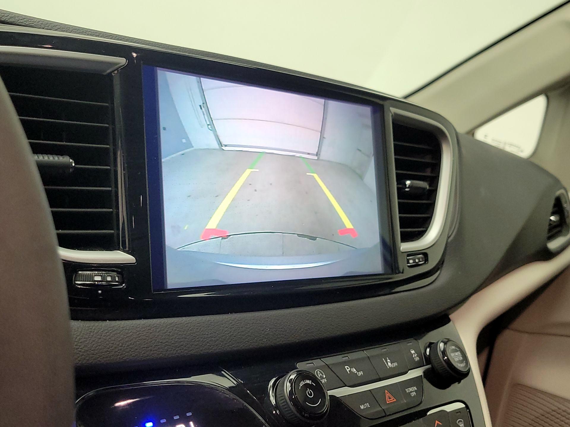 Thumbnail: 2024 Chrysler Pacifica - 14