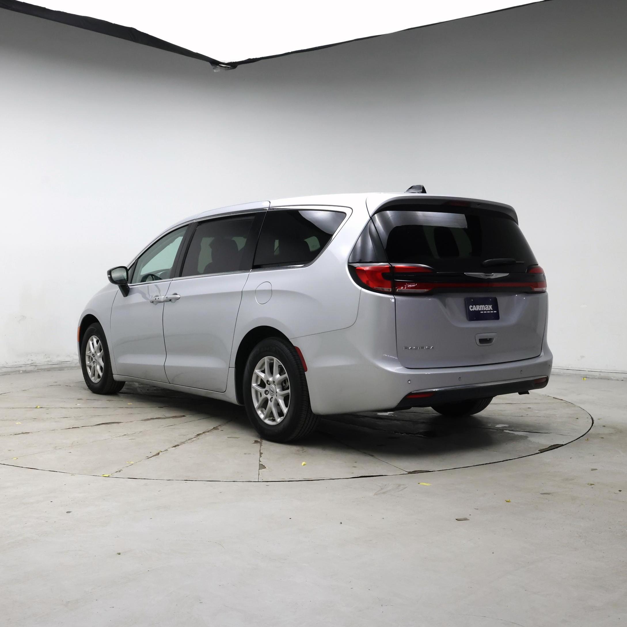 Thumbnail: 2024 Chrysler Pacifica - 2