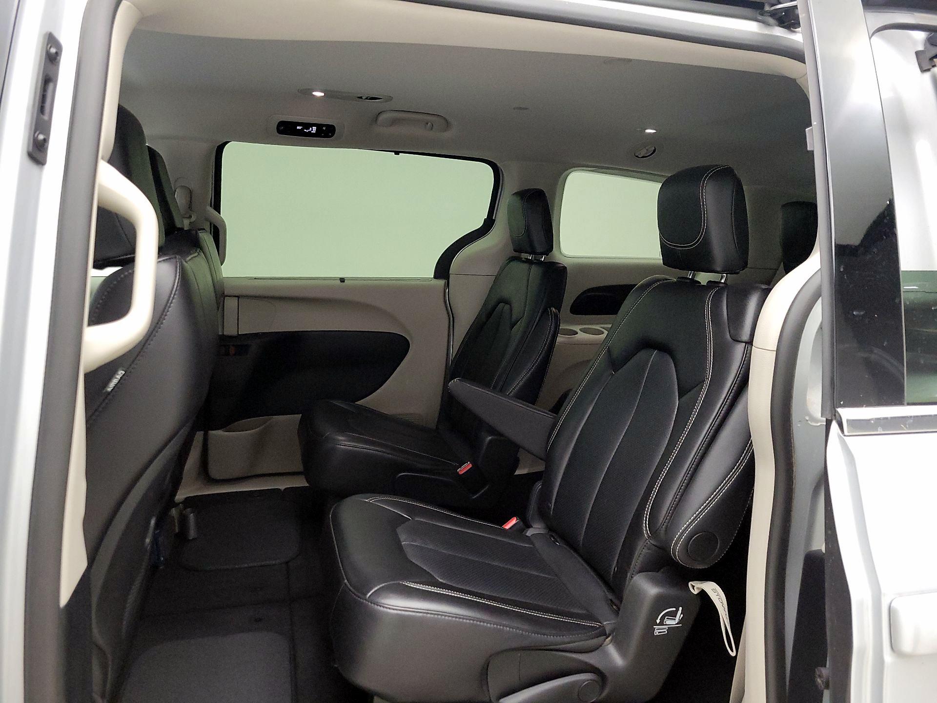 Thumbnail: 2024 Chrysler Pacifica - 19